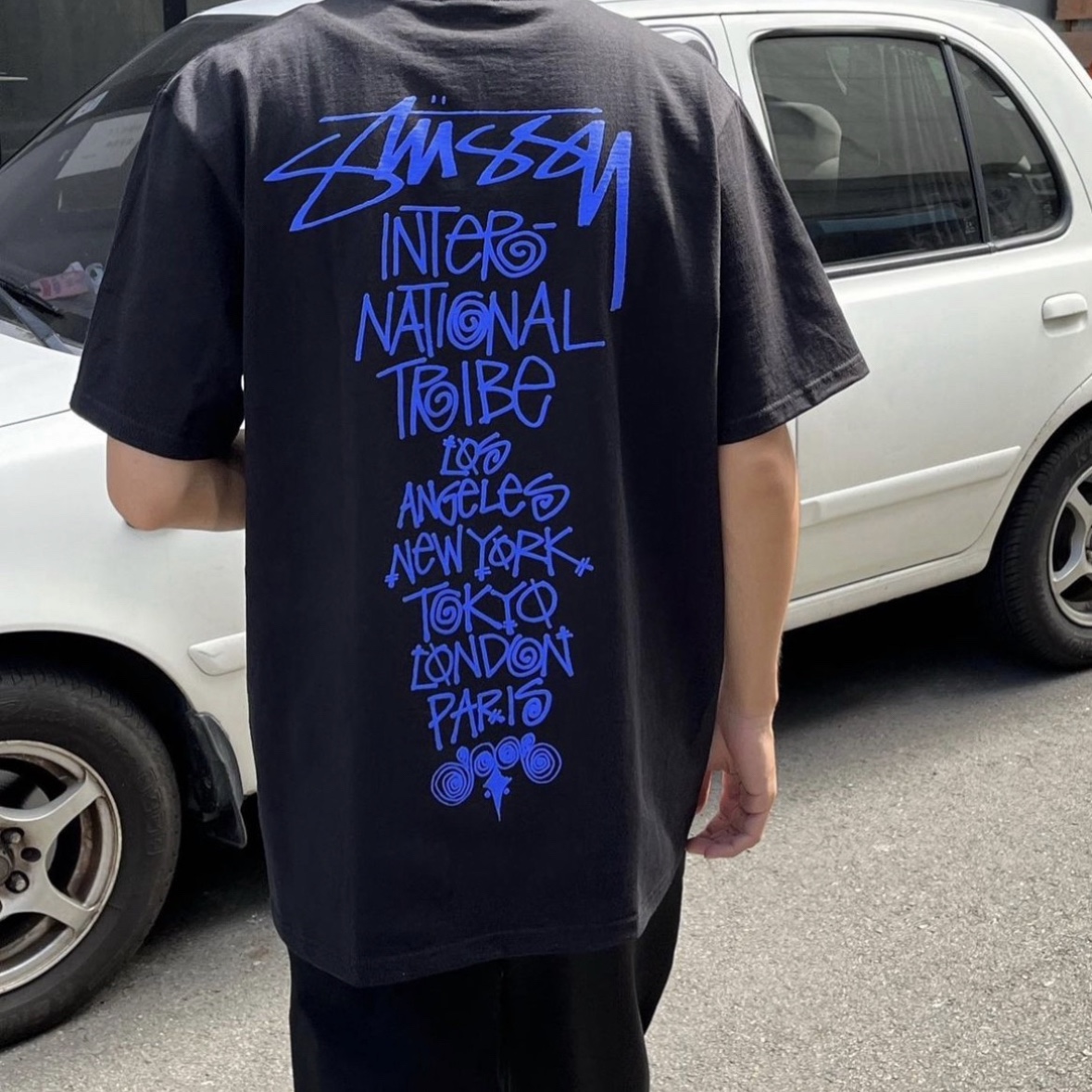 Stussy Tribe Stack T-Shirt Black 착용 스타일 - 1