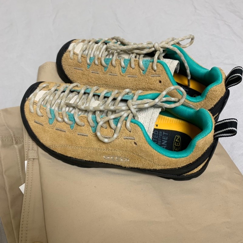 (W) Keen Jasper Suede Sneakers Beige 착용 스타일