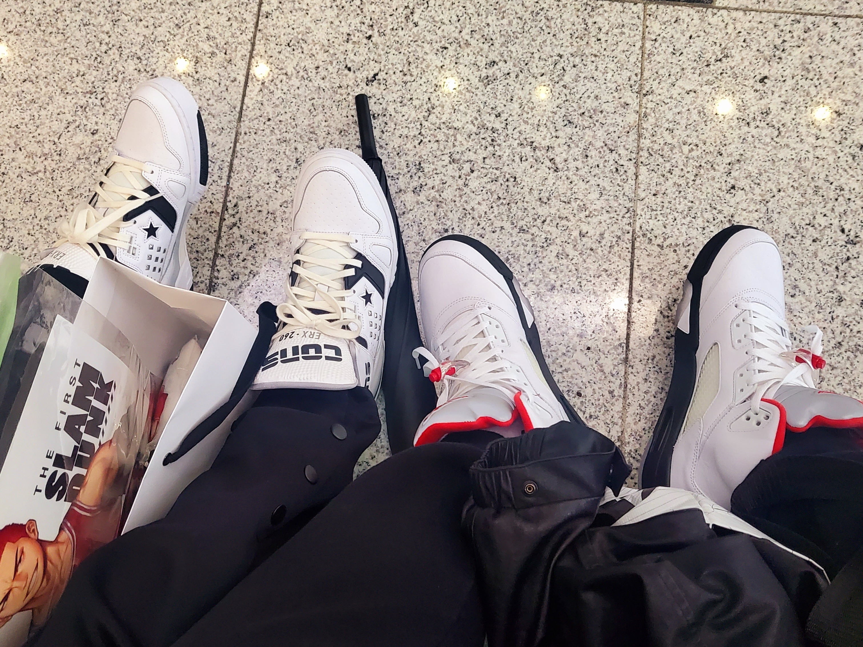 Converse x Just Don ERX 260 Mid Metal White, Jordan 5 Retro Fire Red Silver Tongue 2020 착용 스타일