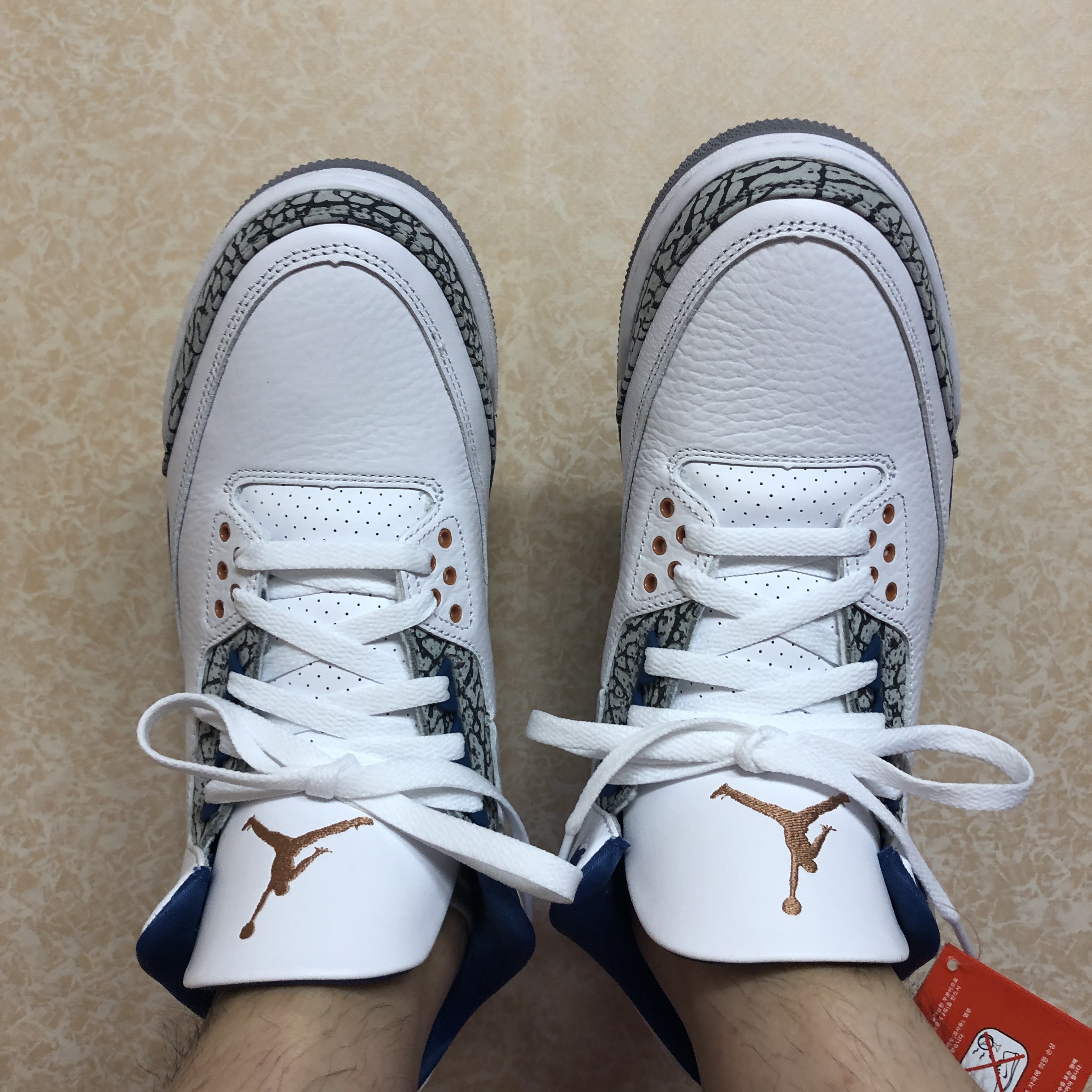 Jordan 3 Retro True Blue and Copper 착용 스타일 - 3