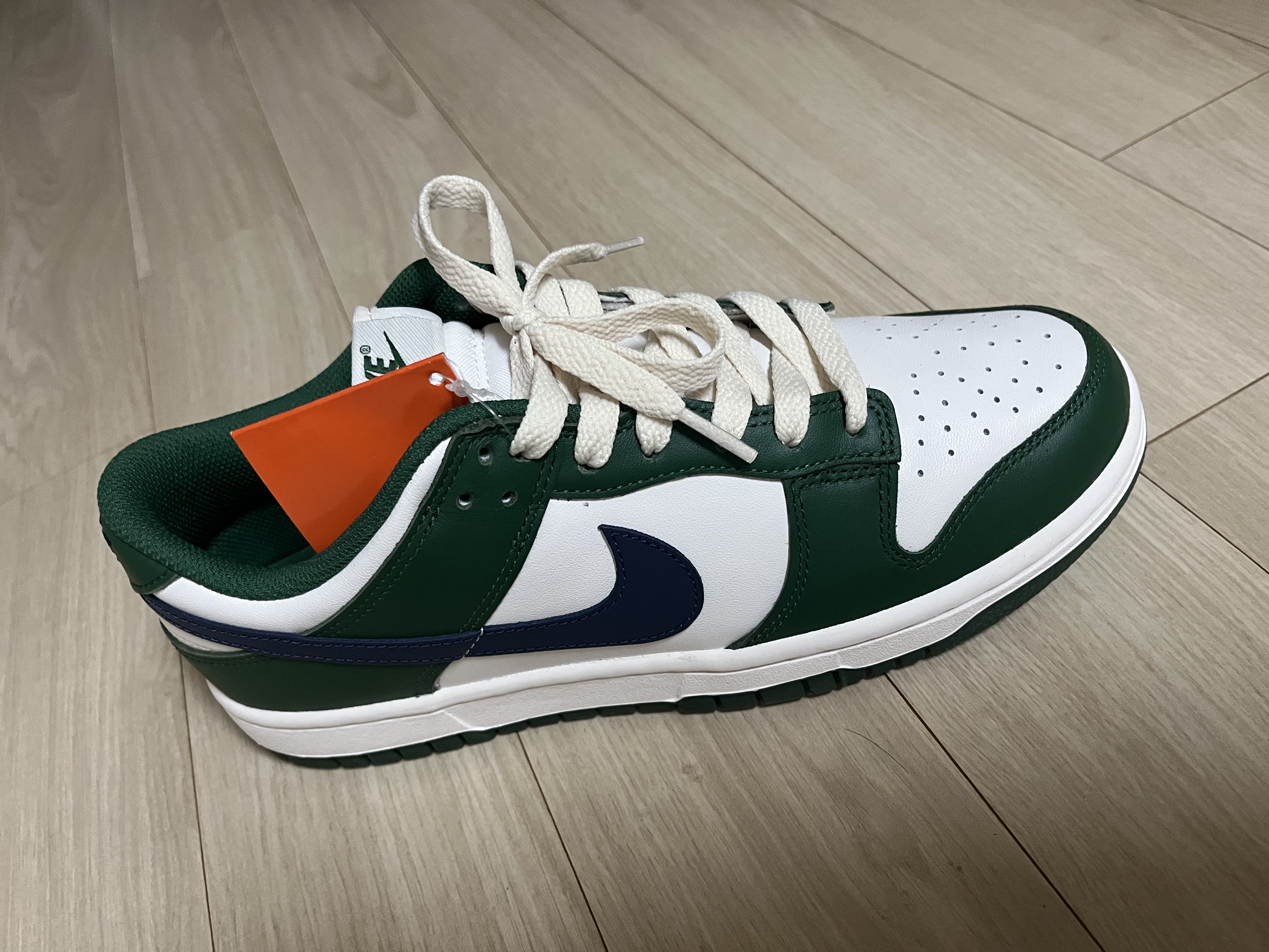 (W) Nike Dunk Low Gorge Green 착용 스타일