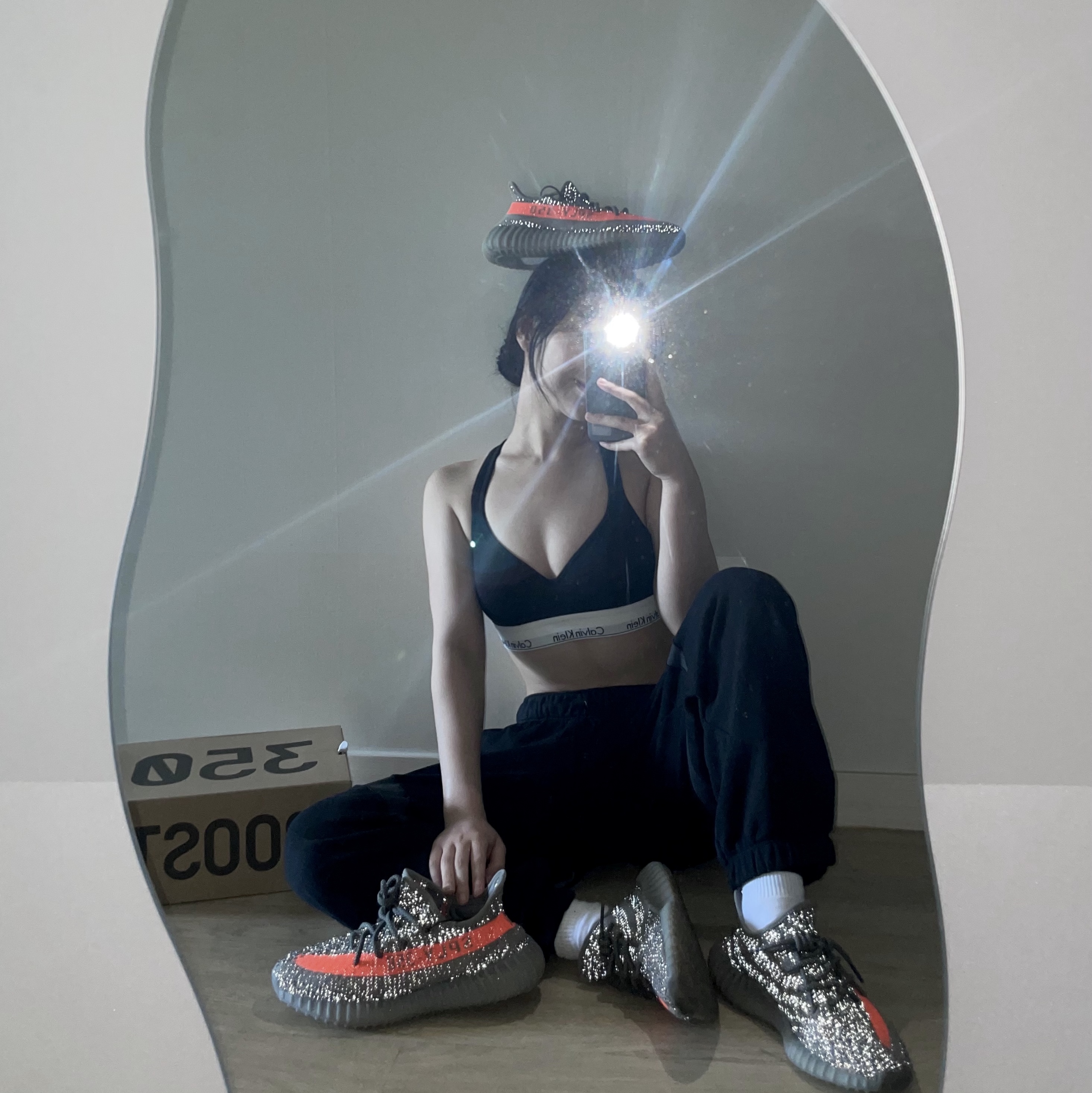 Adidas Yeezy Boost 350 V2 Beluga - Reflective 착용 스타일 - 1