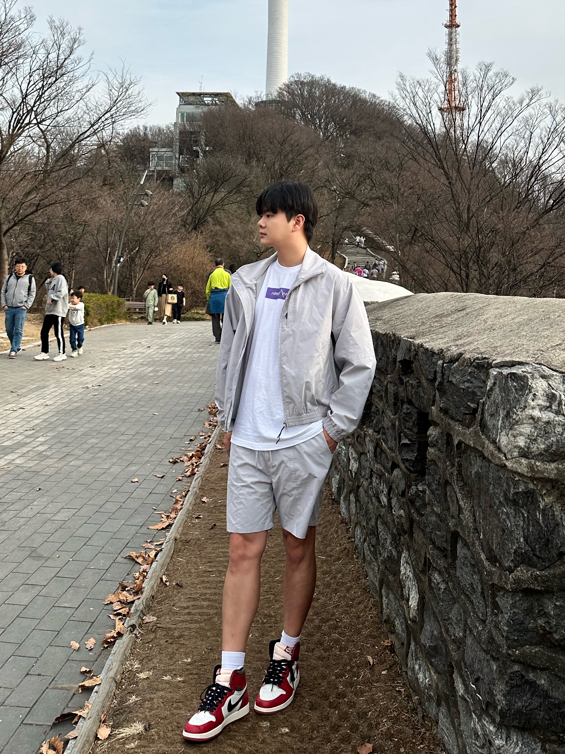 (GS) 조던 1 레트로 하이 OG 시카고 2022, 조던 1 레트로 하이 OG 시카고 2022 착용 스타일 - 1