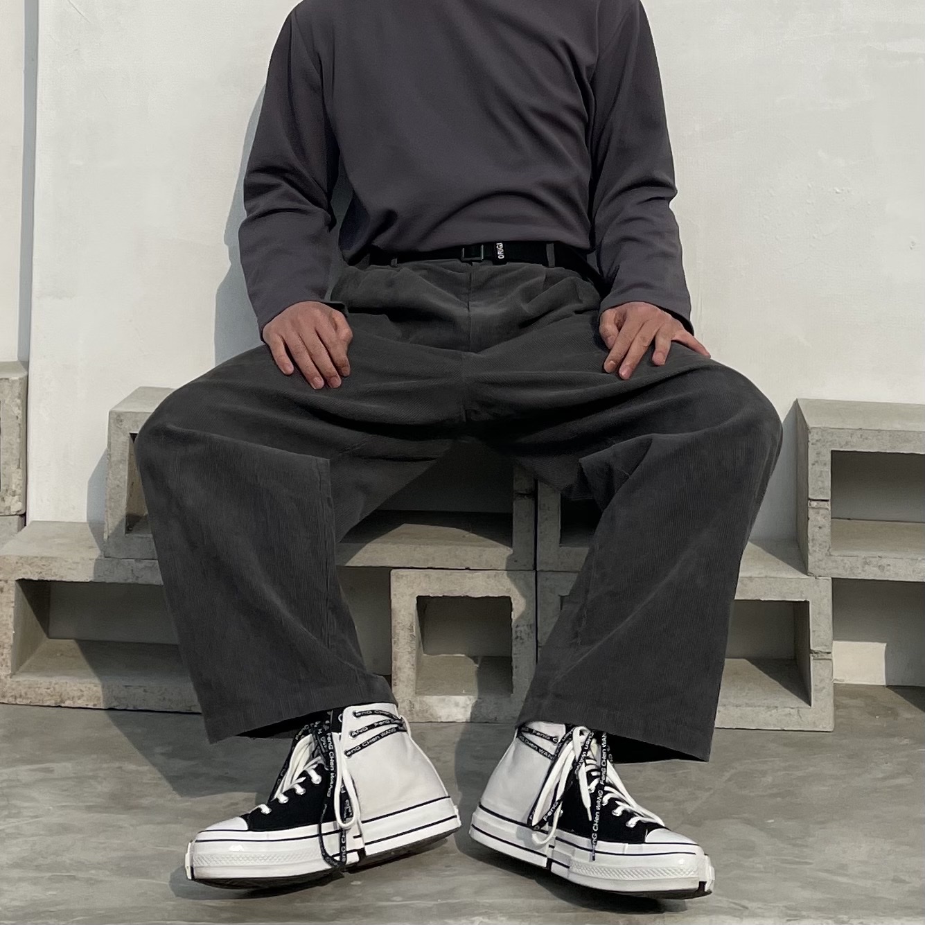 Converse x Feng Chen Wang Chuck 70 2-in-1 Natural Ivory Black 착용 스타일 - 1