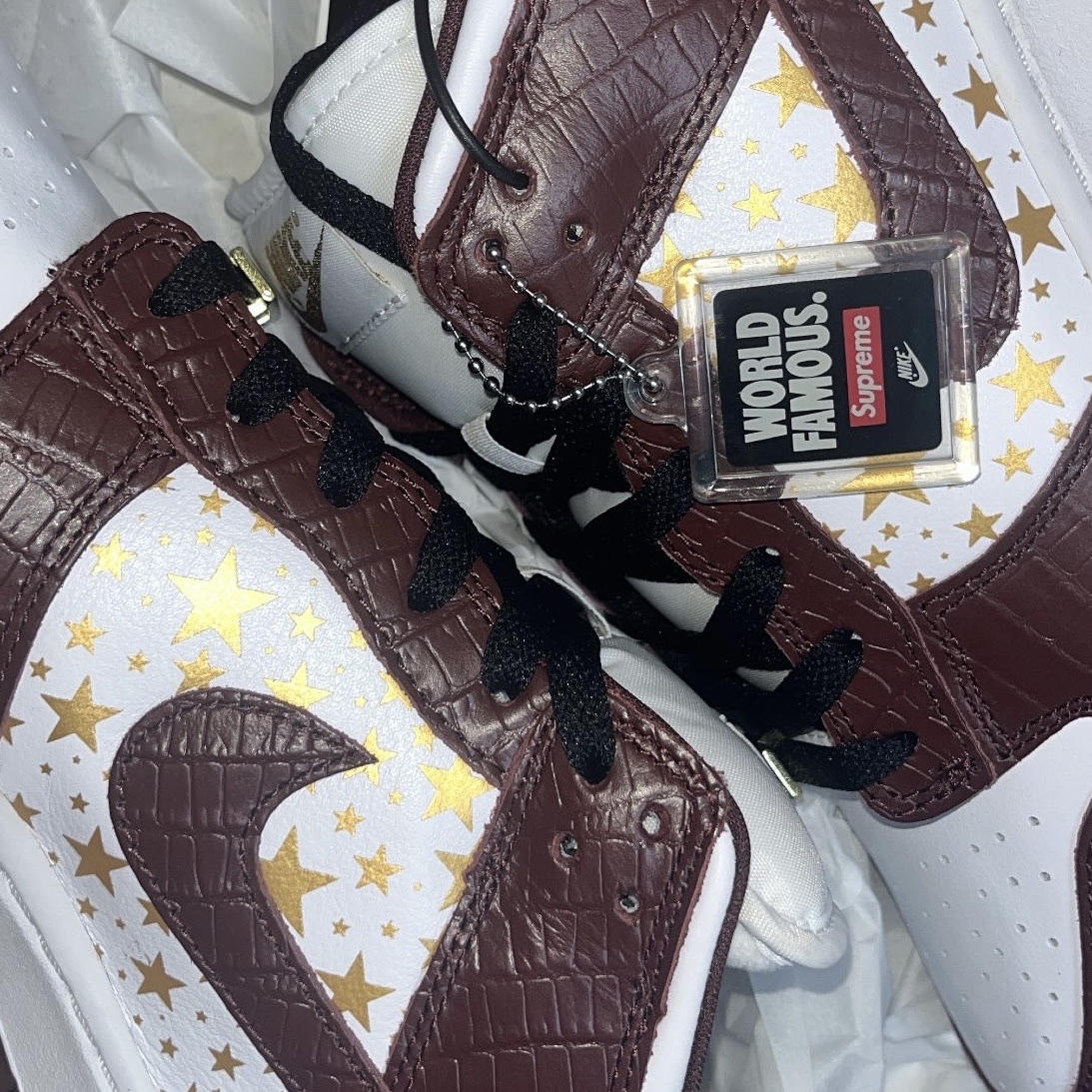 Nike x Supreme SB Dunk Low Barkroot Brown 착용 스타일 - 2