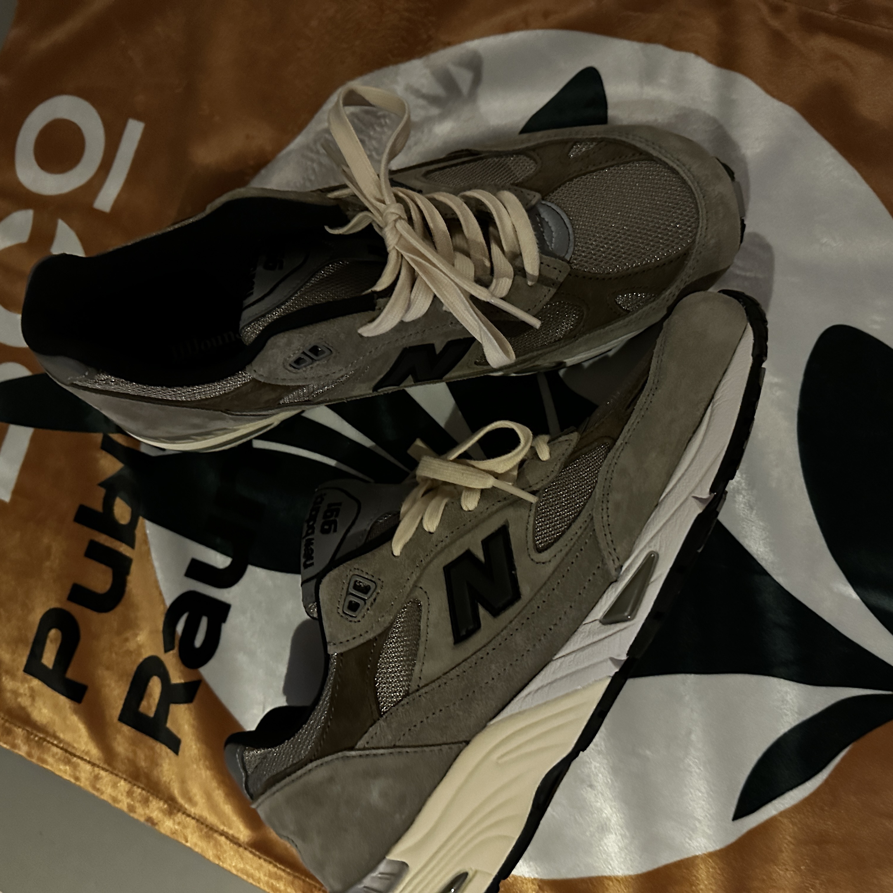 New Balance x JJJJound 991 Made in UK Grey 착용 스타일 - 5
