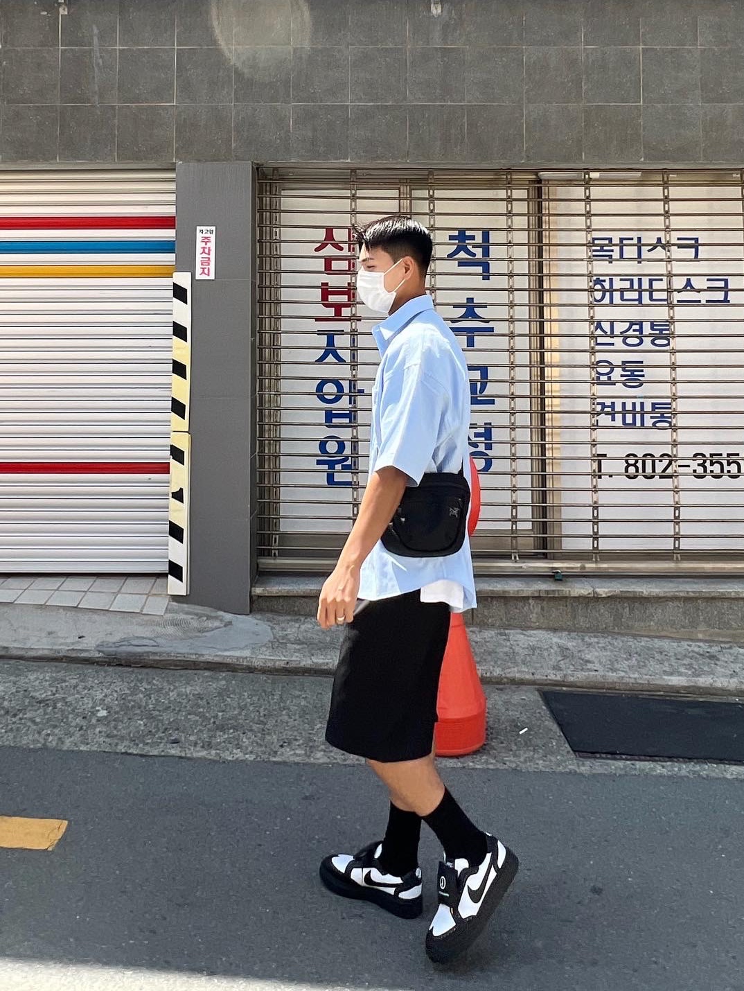 Nike x Peaceminusone Kwondo1 Black and White, Arc'teryx Mantis 2 Waistpack Black 착용 스타일