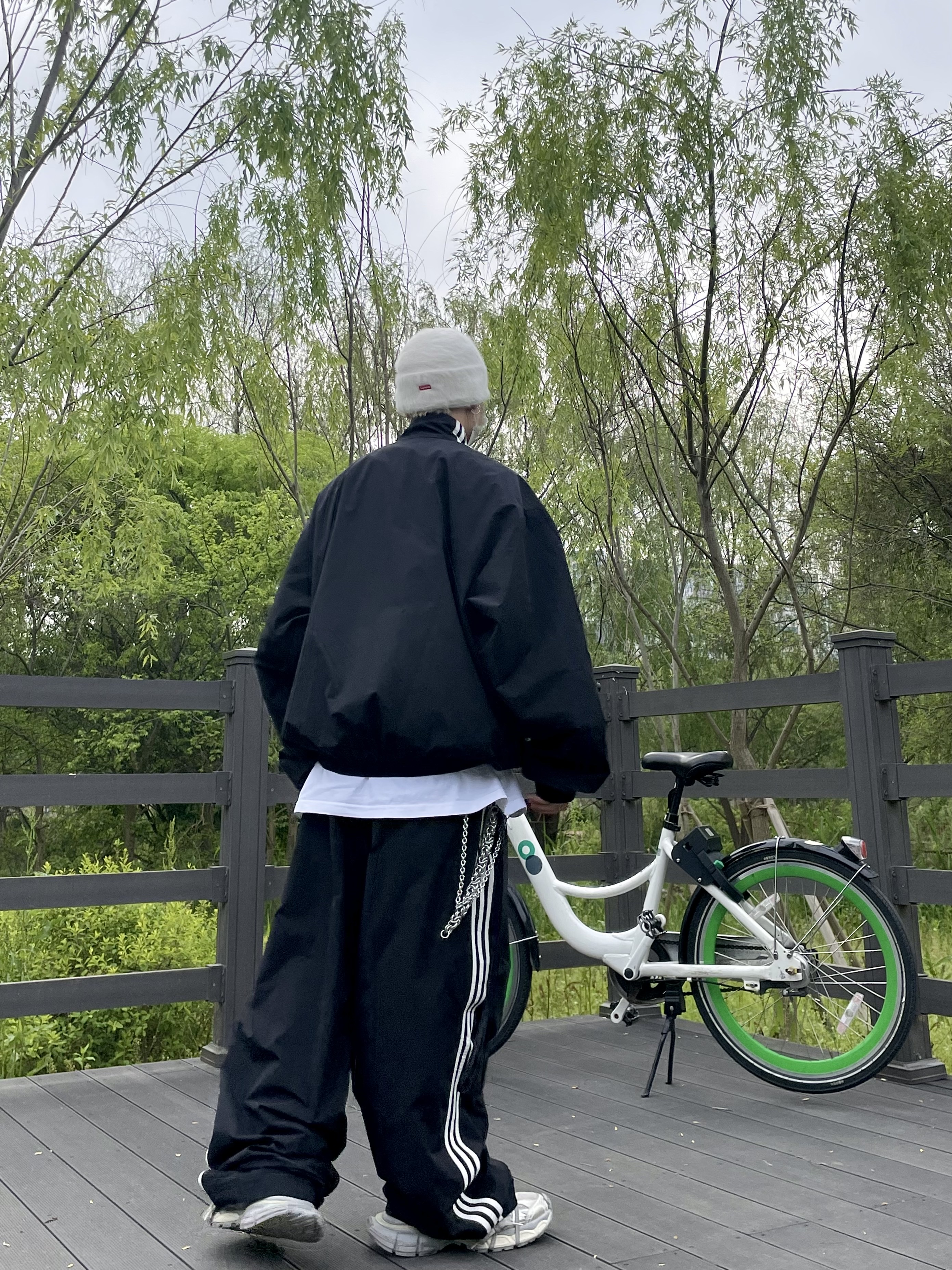 Balenciaga x Adidas Tracksuit Trousers Black, Balenciaga x Adidas Performance Poplin Tracksuit Jacket Black 착용 스타일 - 2