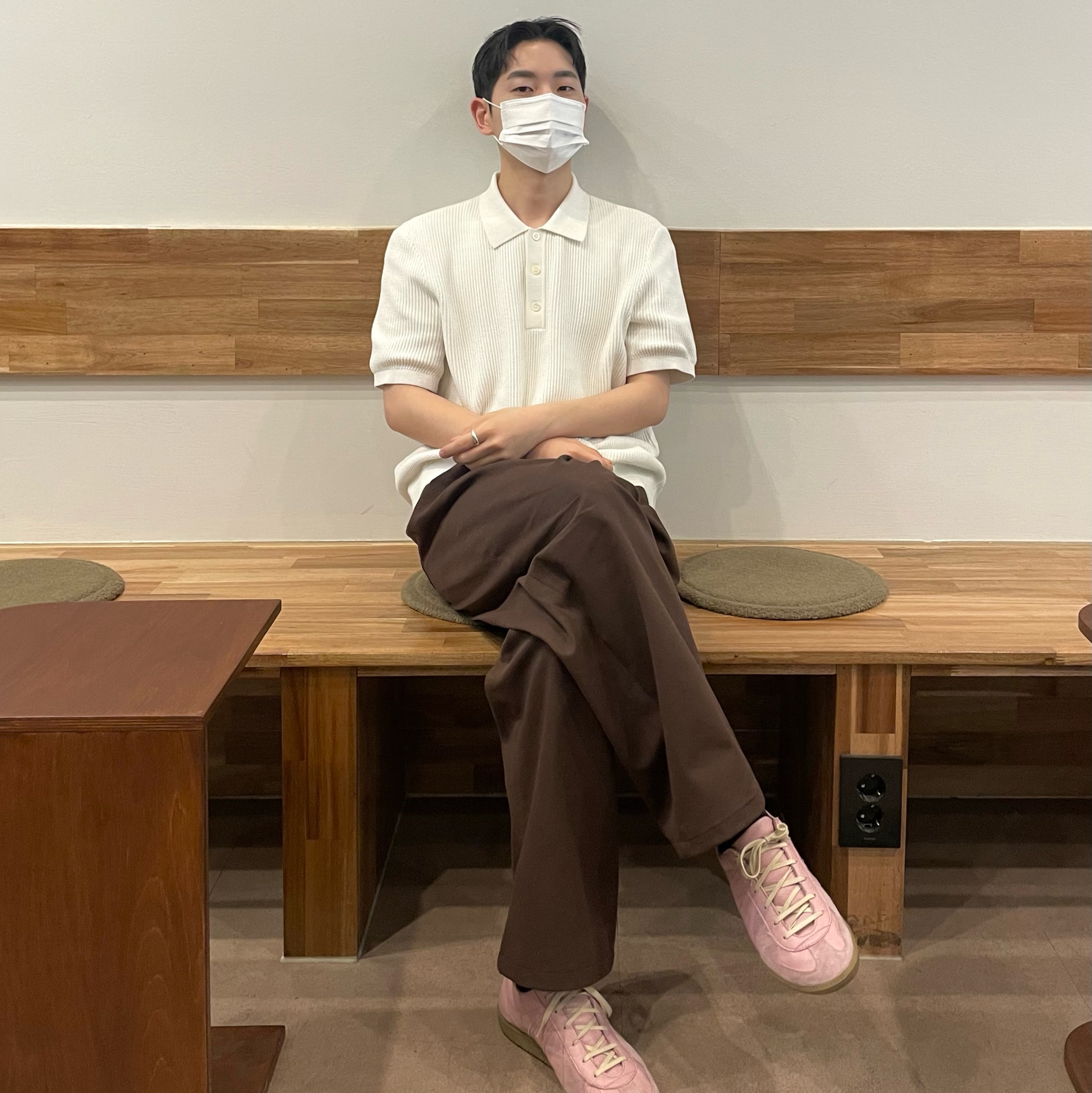 리프로덕션 오브 파운드 독일군 트레이너 1700L 라이트 핑크 착용 스타일 - 1