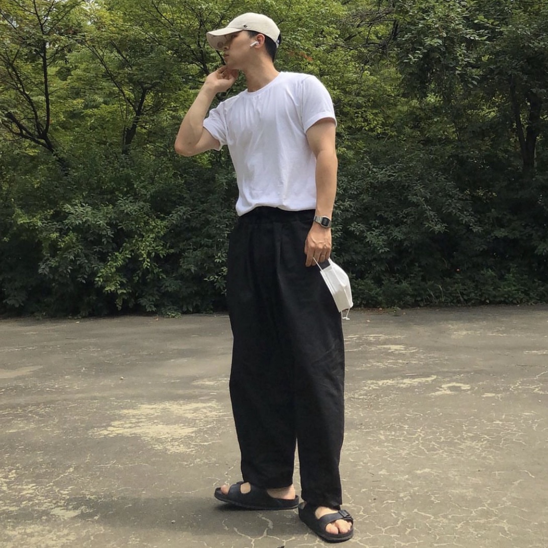 Birkenstock Arizona Essentials Eva Black - Narrow 착용 스타일