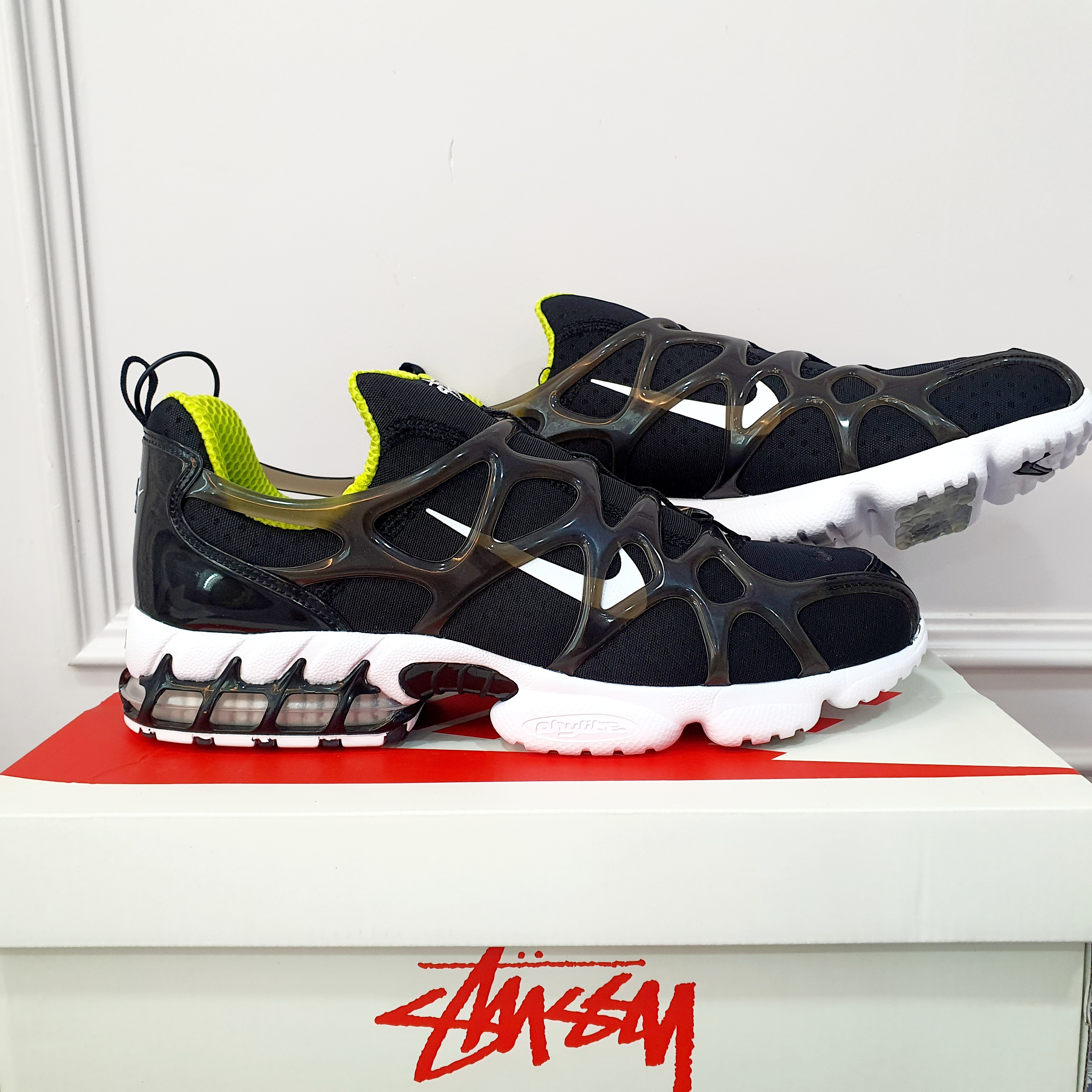 Nike x Stussy Air Zoom Spiridon Kukini White, Nike x Stussy Air Zoom Spiridon Cage 2 Pure Platinum 착용 스타일 - 3