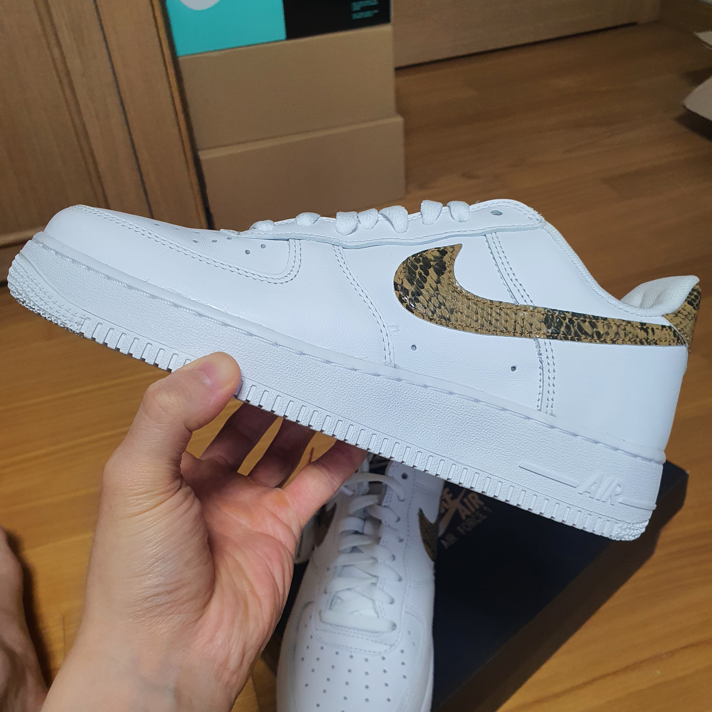 Nike Air Force 1 Low Retro PRM QS Ivory Snake 2019 착용 스타일