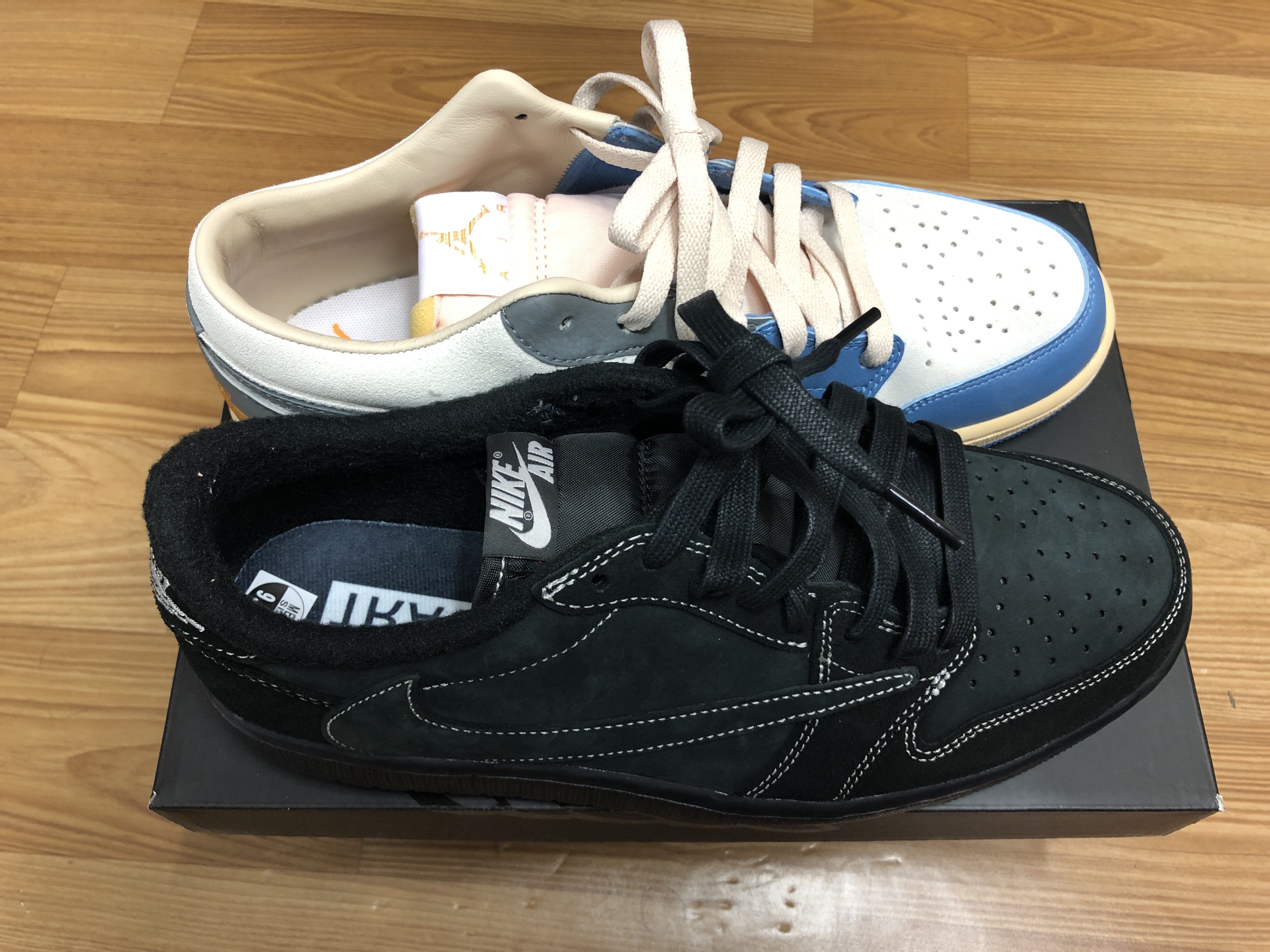 조던 1 로우 SE 콩코드, 조던 1 로우 골프 미드나잇 네이비 착용 스타일 - 2
