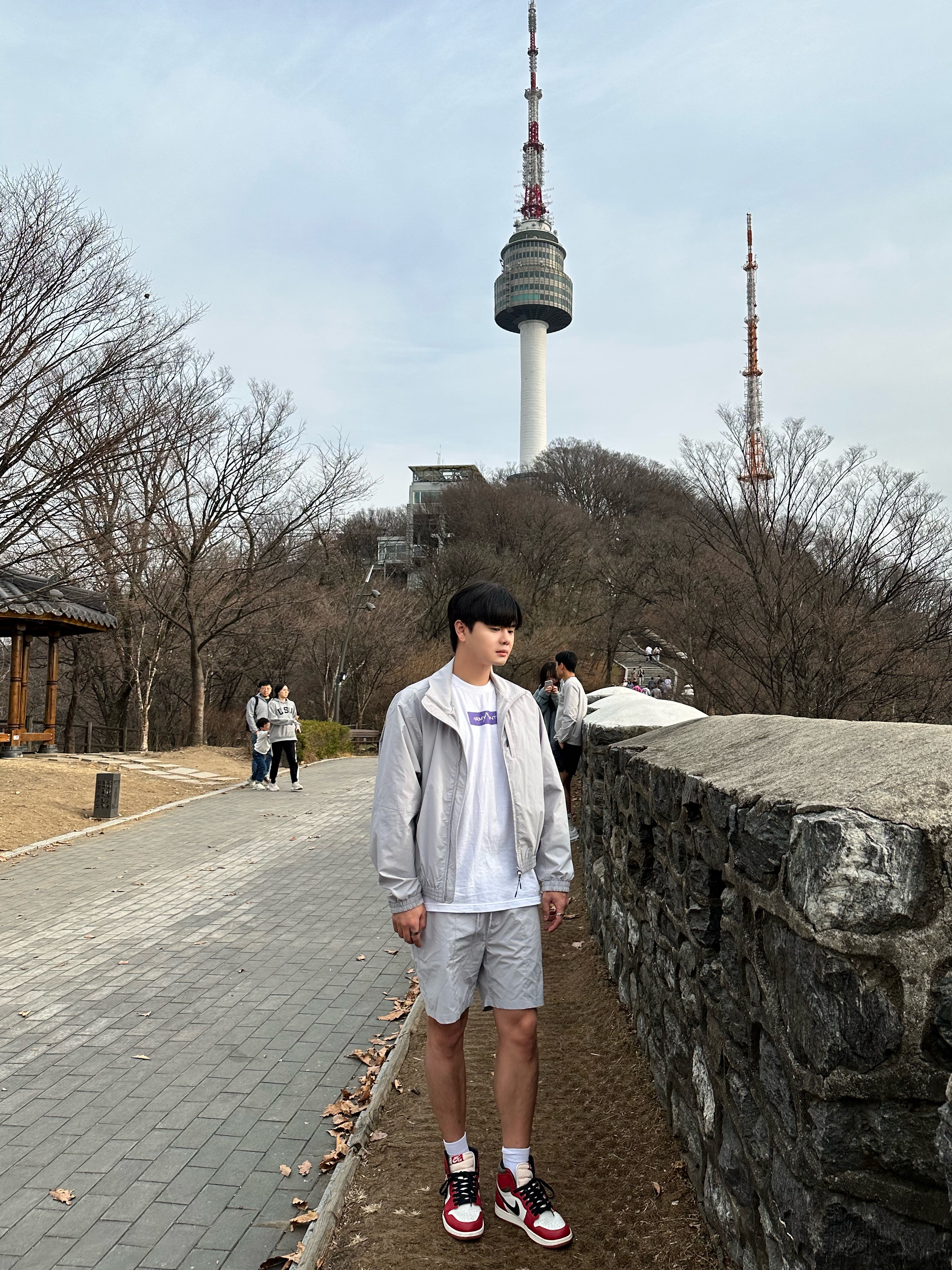 (GS) 조던 1 레트로 하이 OG 시카고 2022, 조던 1 레트로 하이 OG 시카고 2022 착용 스타일 - 2