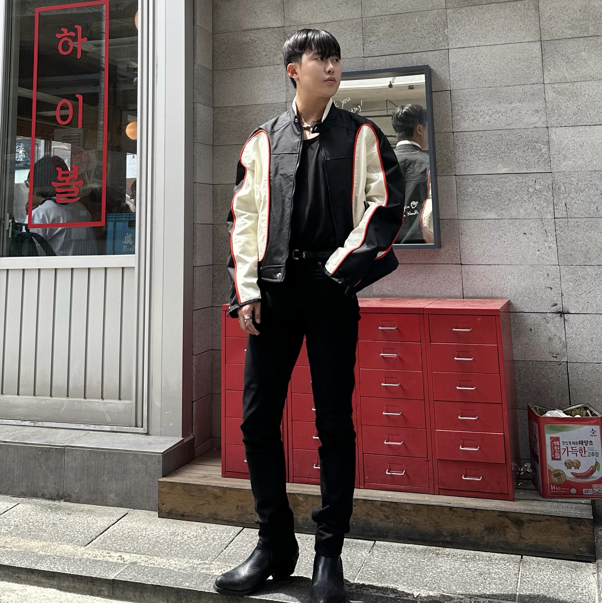 Diesel J-Blink Biker Jacket in Colour-Block Nylon Black White 착용 스타일 - 2