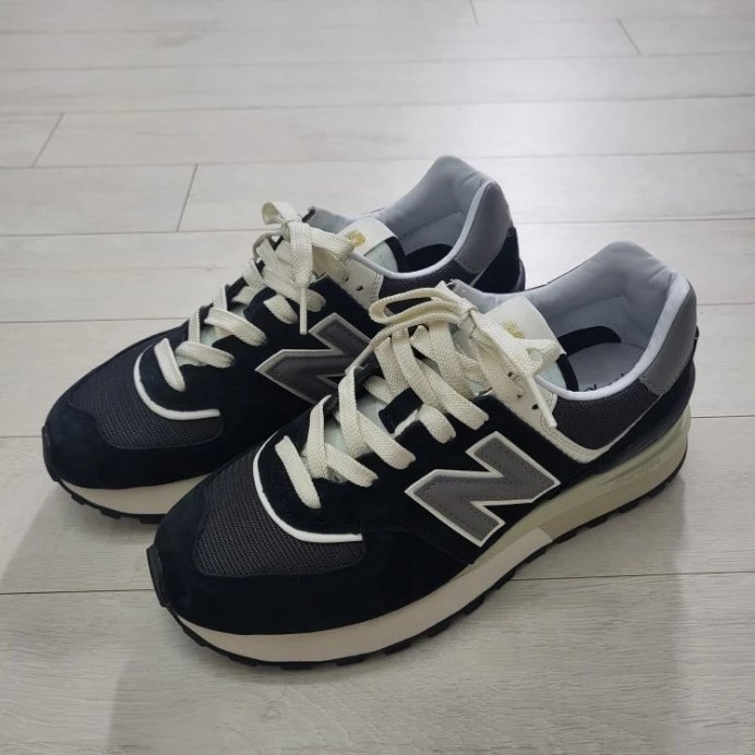 New Balance 574 Legacy Black 착용 스타일 - 2