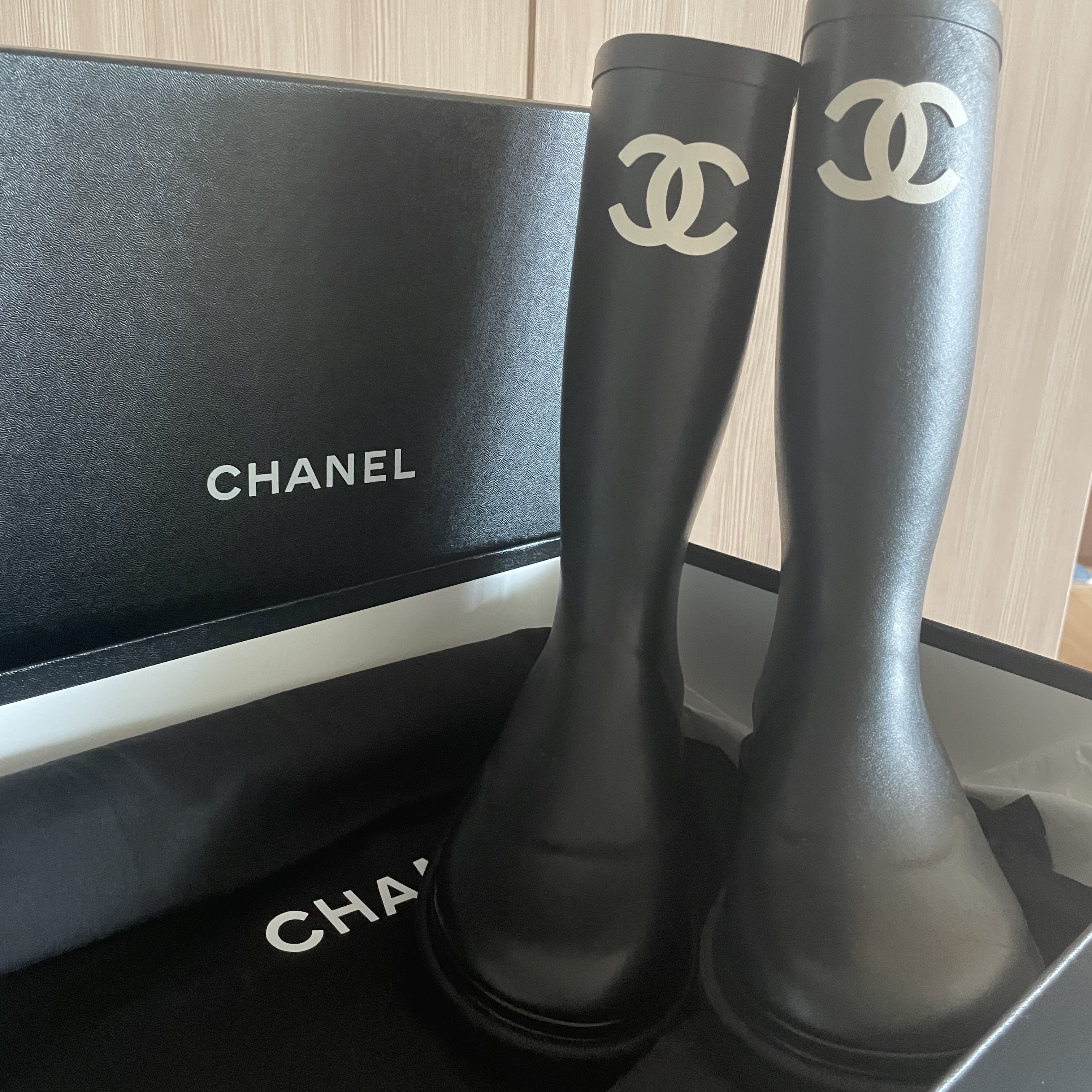 (W) Chanel Boots Caoutchouc & Black 착용 스타일