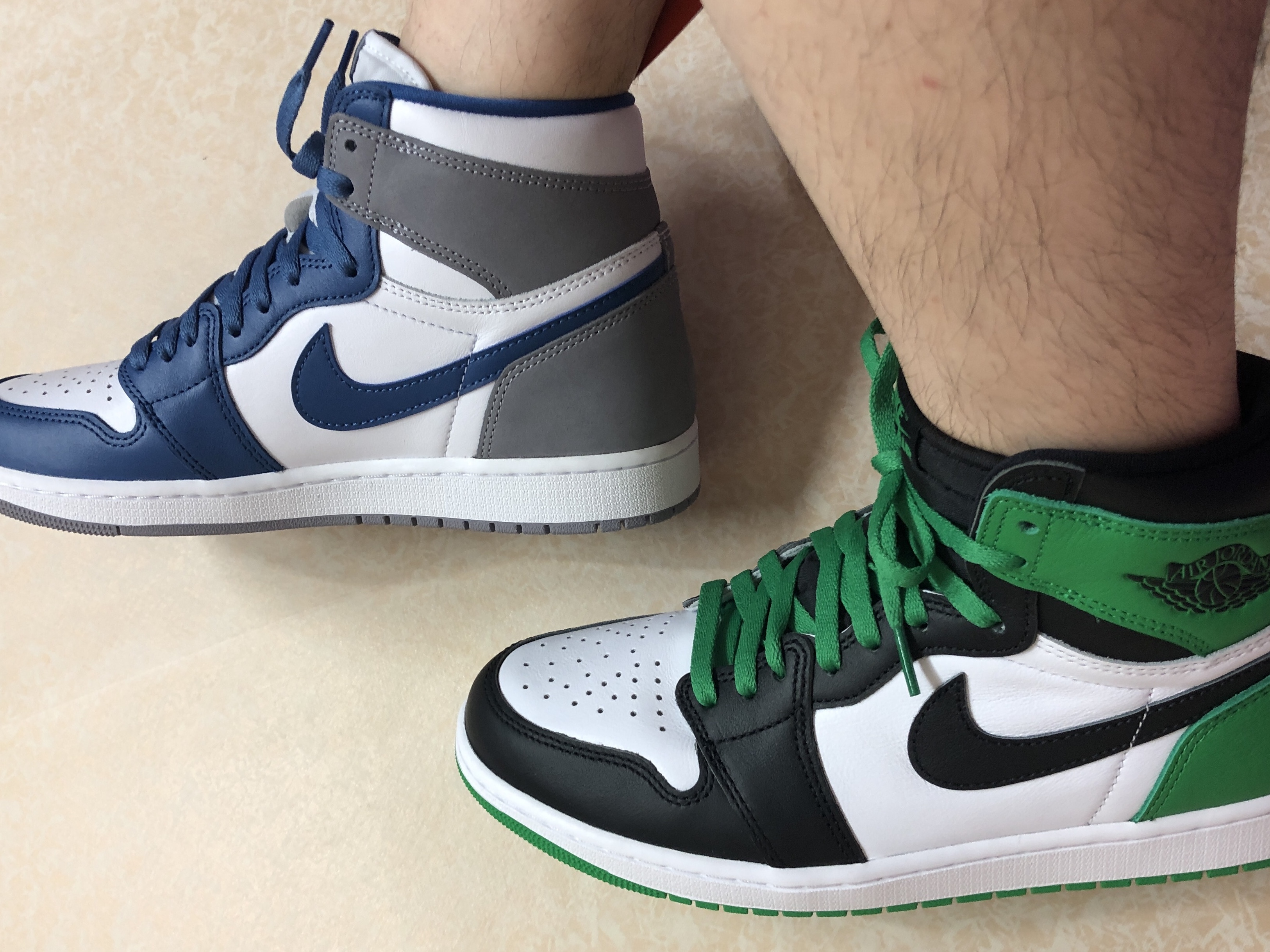 Jordan 1 Retro High OG Black and Lucky Green, Jordan 1 Retro High OG True Blue 착용 스타일 - 3