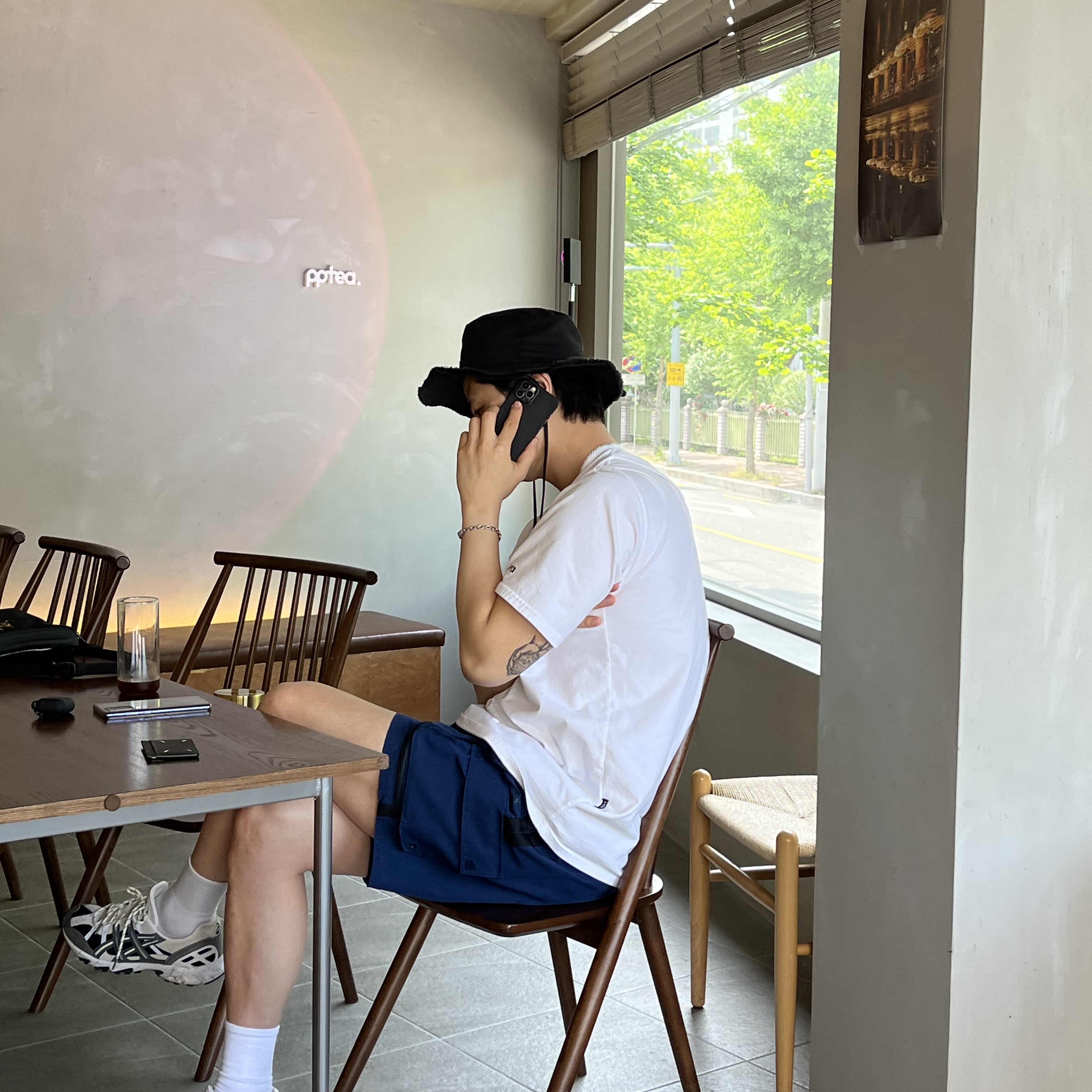Asics Gel-Sonoma 15-50 French Blue, Jacquemus Le Bob Artichaut Bucket Hat Black 착용 스타일
