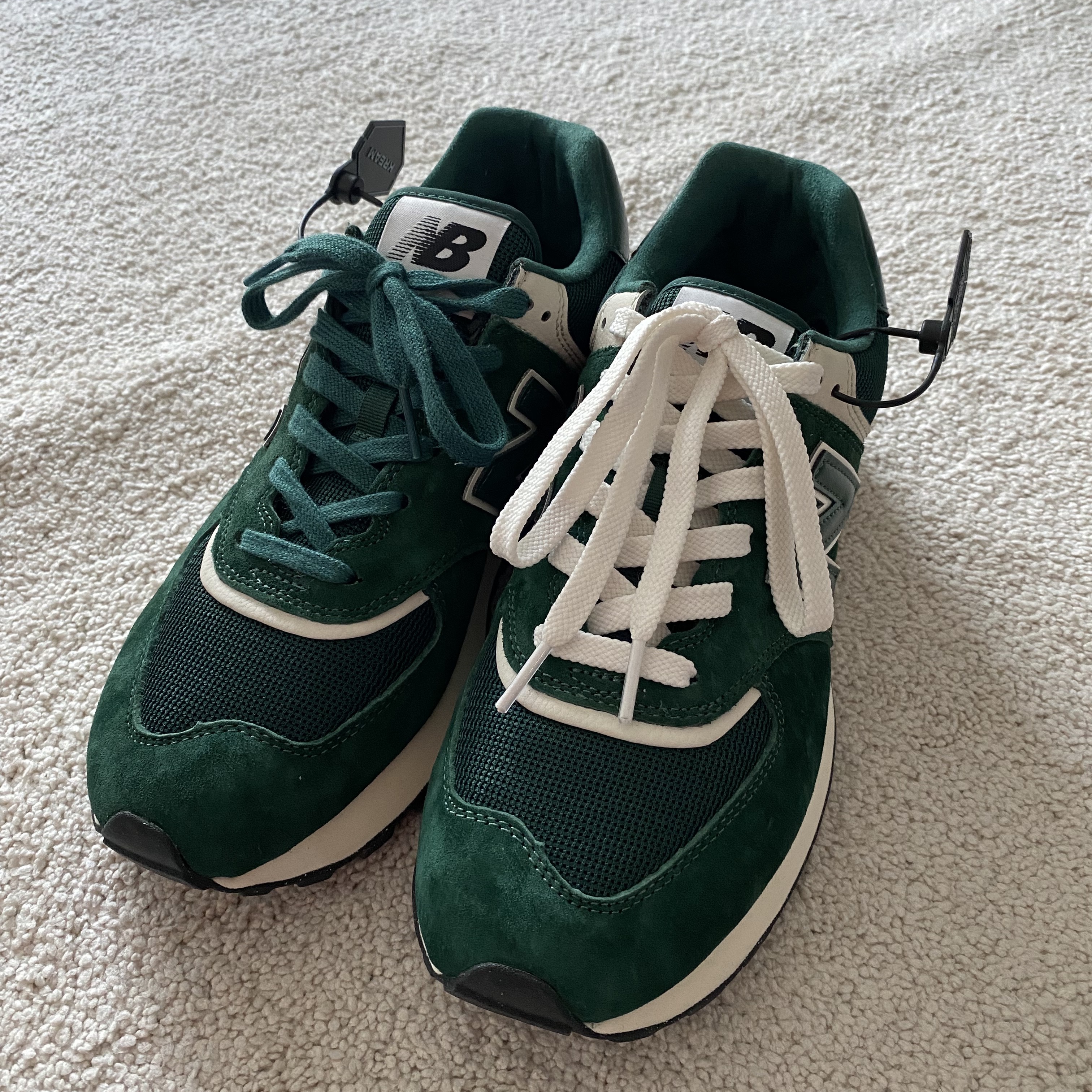 New Balance 574 Legacy Green 착용 스타일