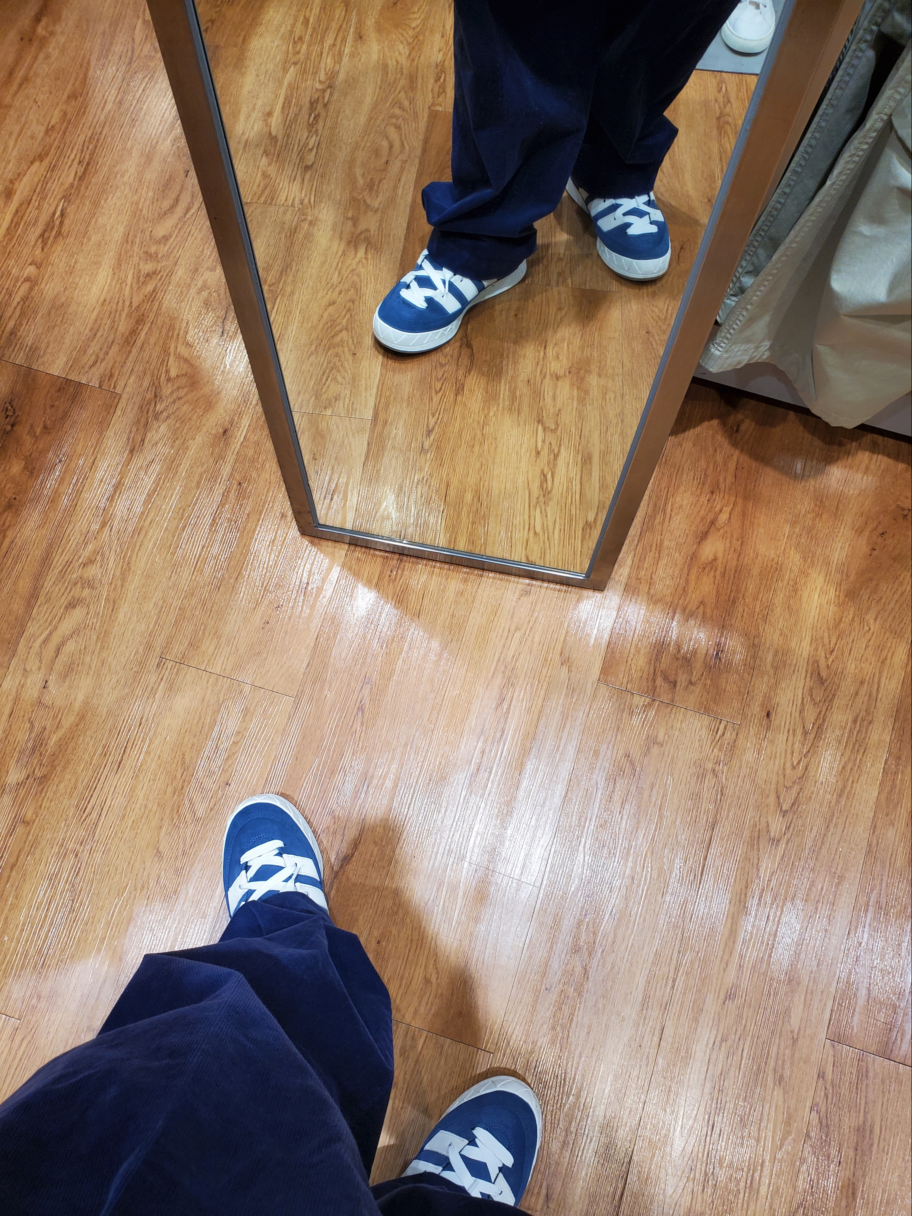 Adidas Adimatic Night Marin 착용 스타일 - 3