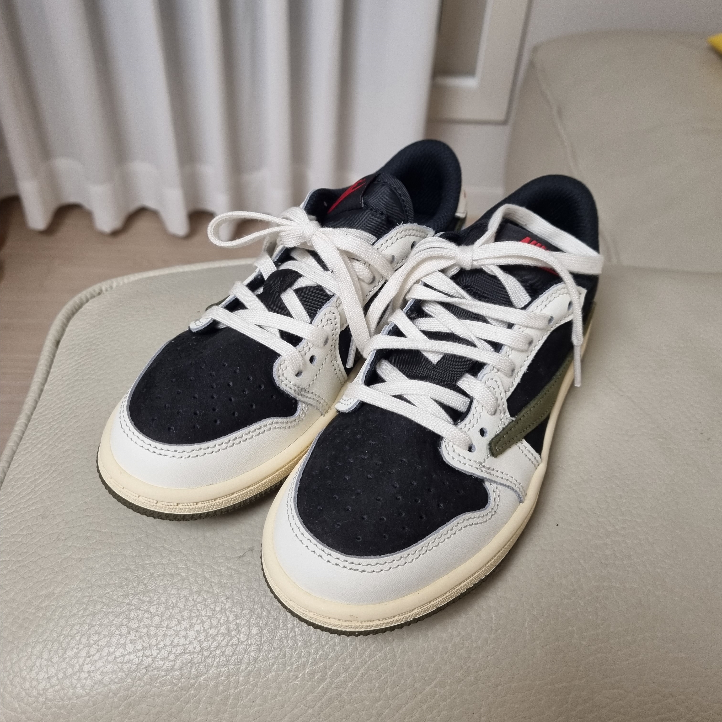 (PS) Jordan 1 x Travis Scott Retro Low OG SP Medium Olive 착용 스타일