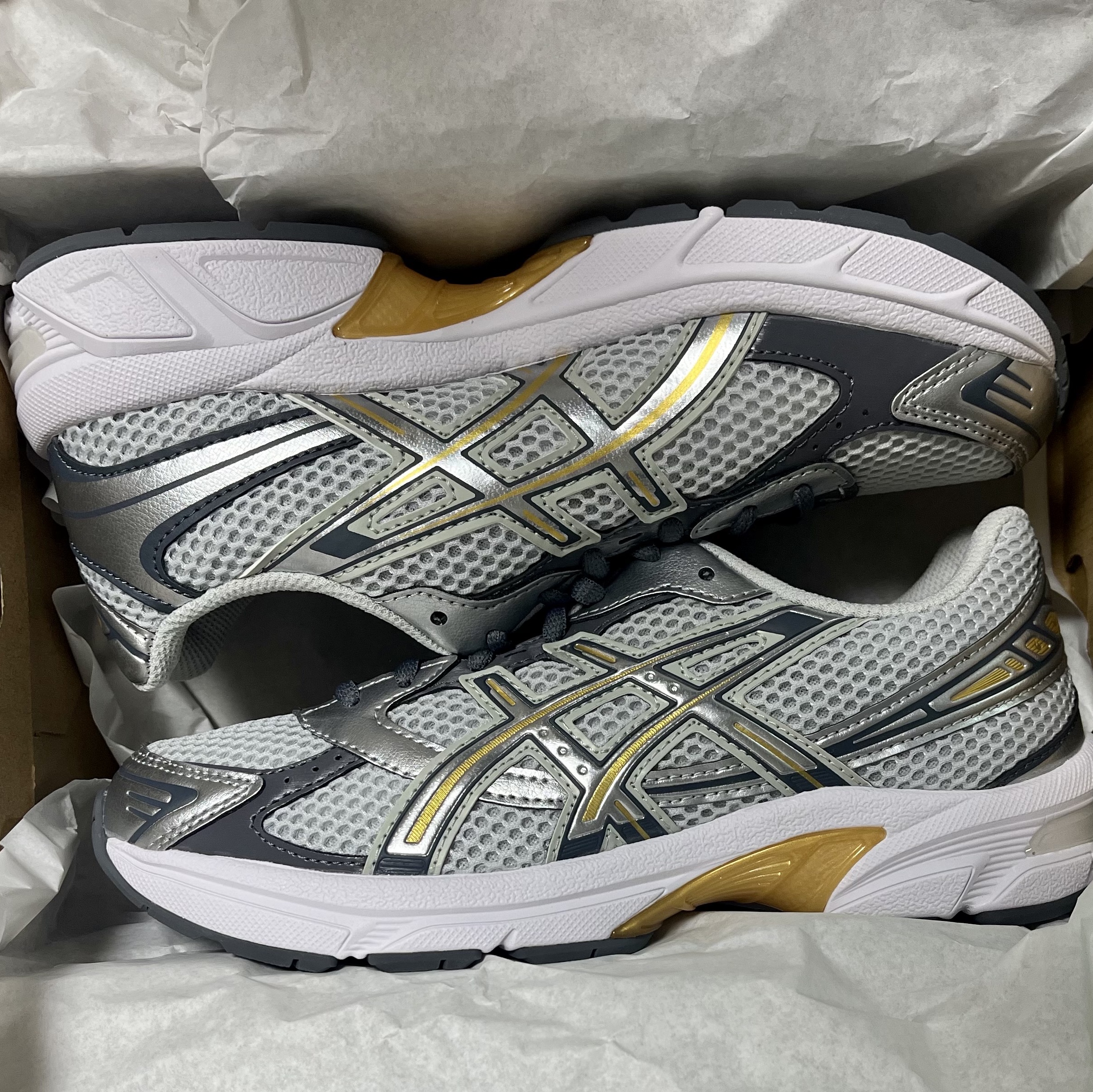 Asics Gel-1130 Polar Shade Pure Silver 착용 스타일