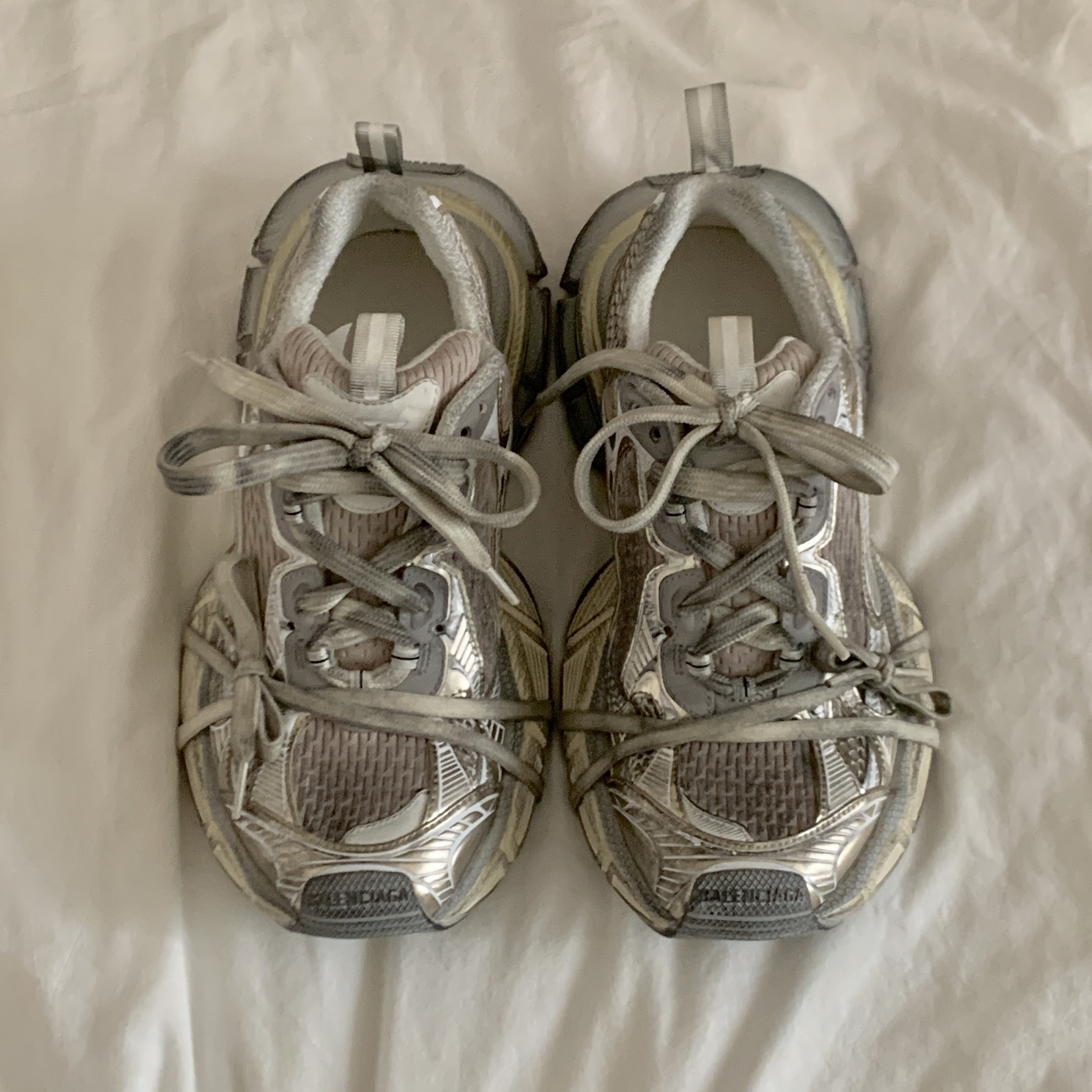 Balenciaga 3XL Sneakers Light Beige, (W) Balenciaga 3XL Sneakers Light Beige 착용 스타일 - 2