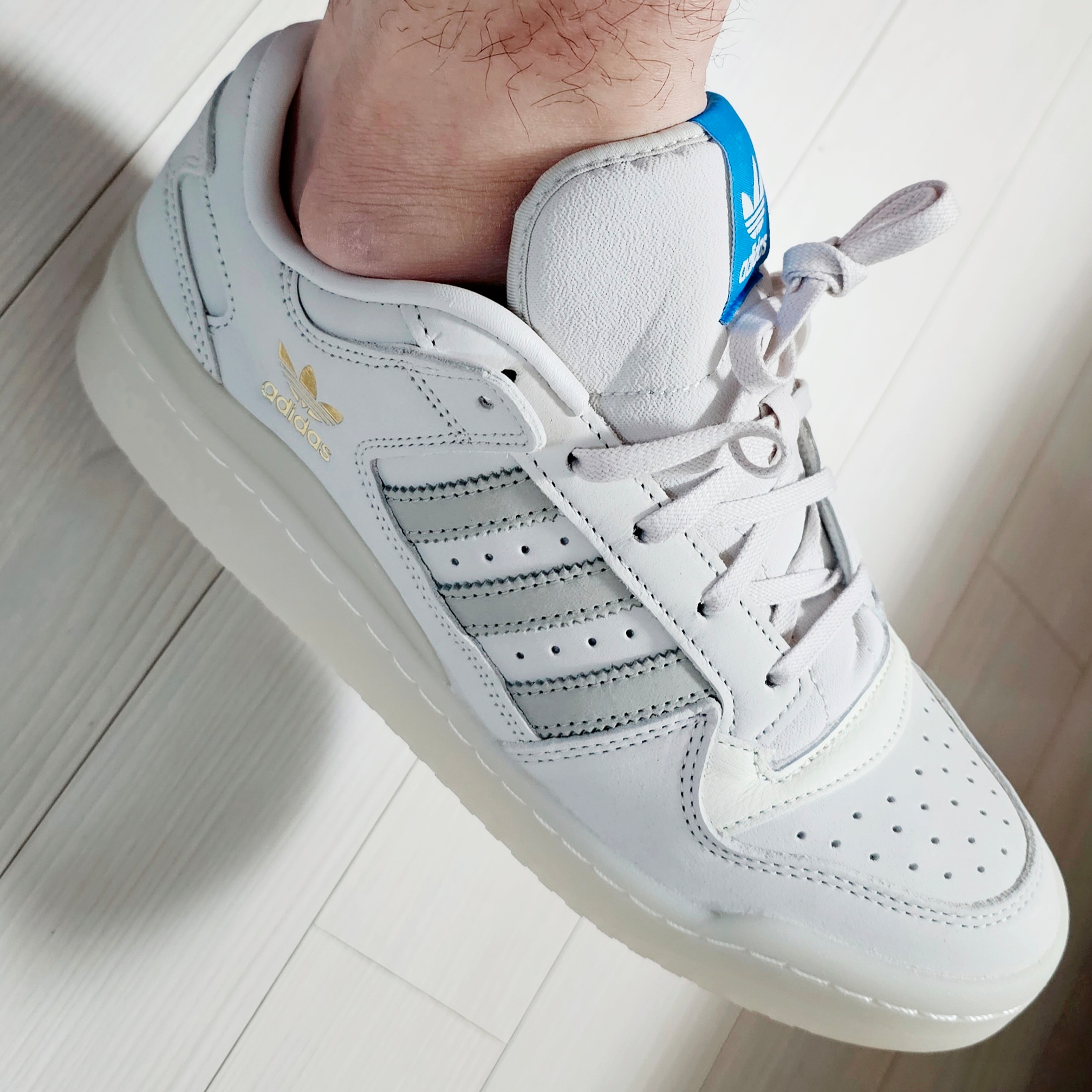 Adidas Forum Low Talc Sesame 착용 스타일