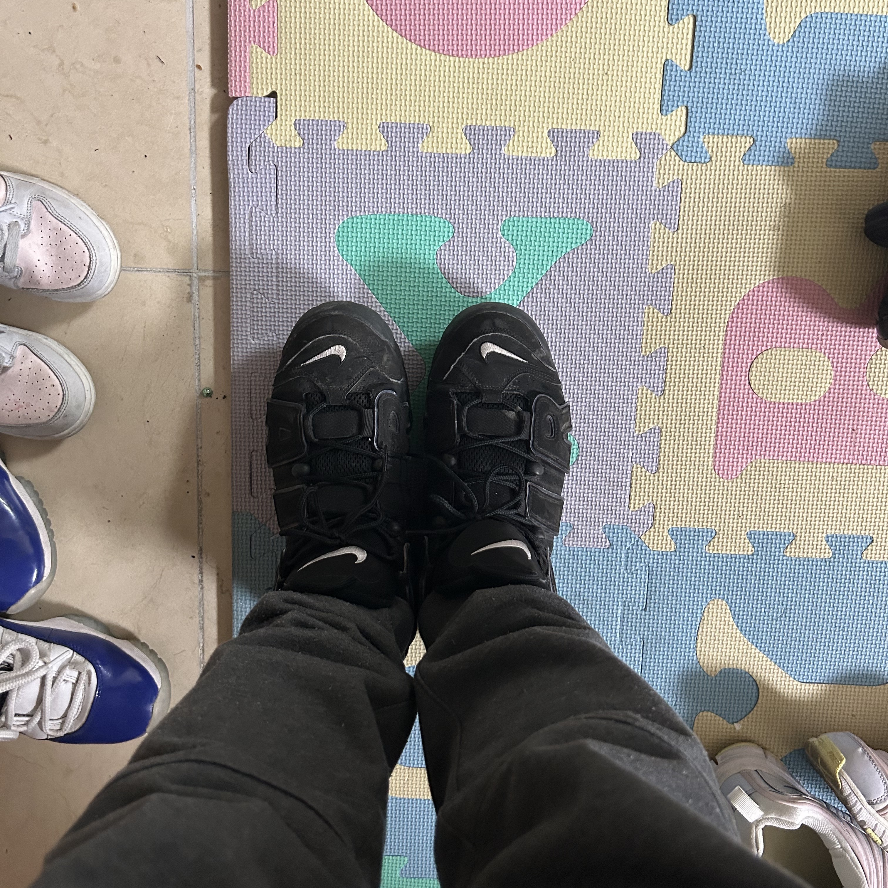 Nike Air More Uptempo Black White 2020 착용 스타일