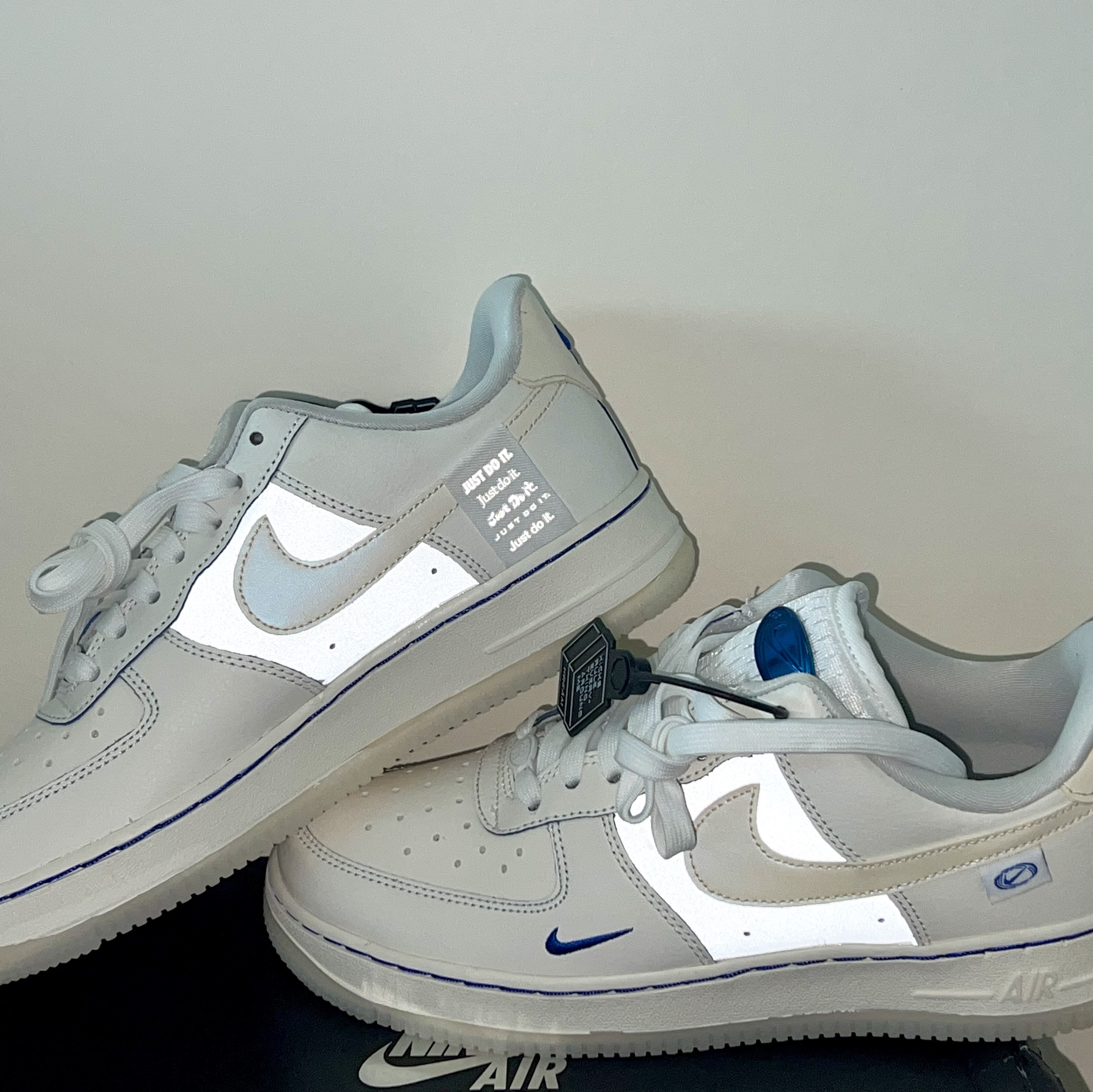 (W) Nike Air Force 1 '07 LX Game Royal Sail 착용 스타일