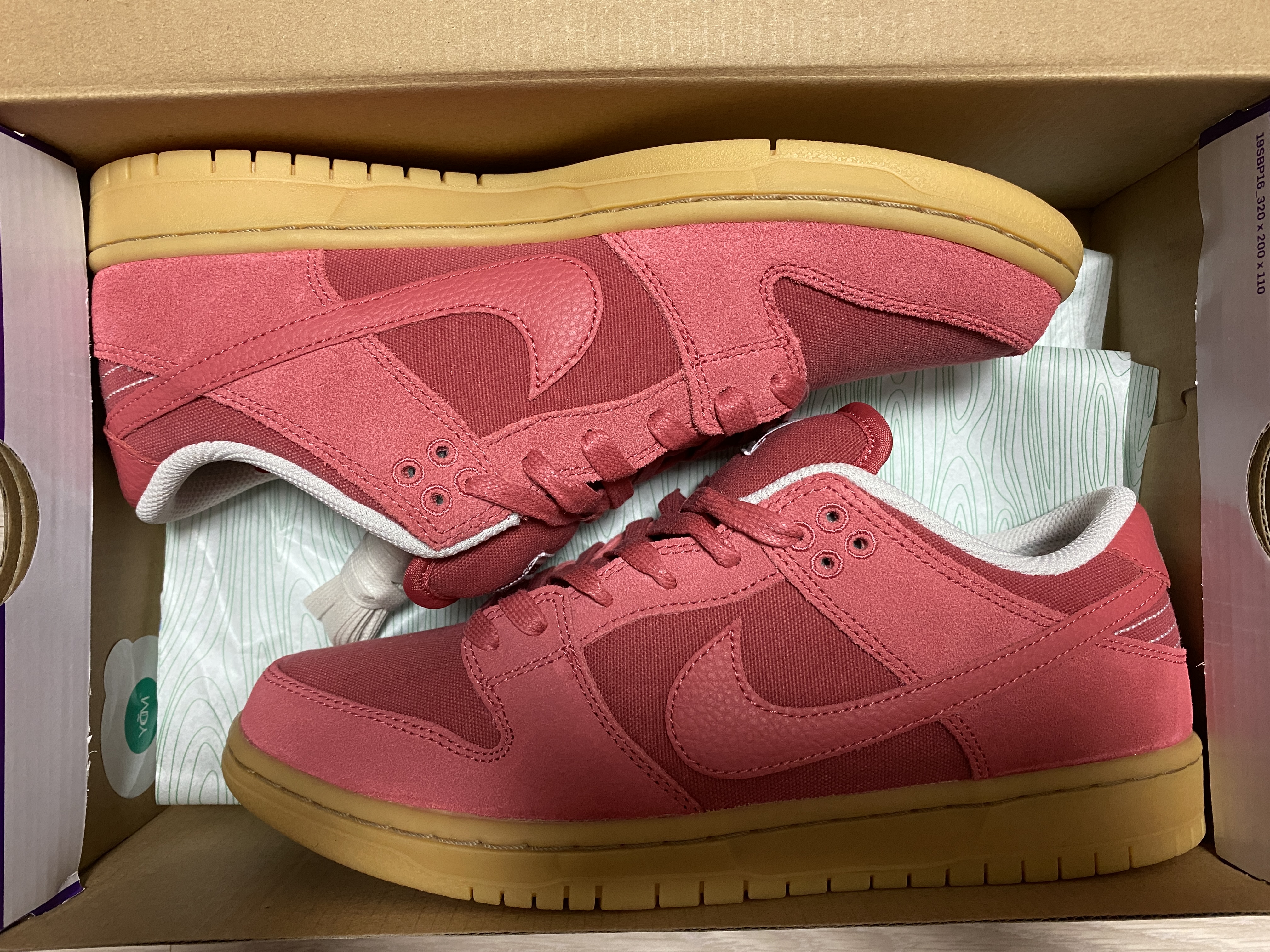 Nike SB Dunk Low Adobe 착용 스타일 - 2