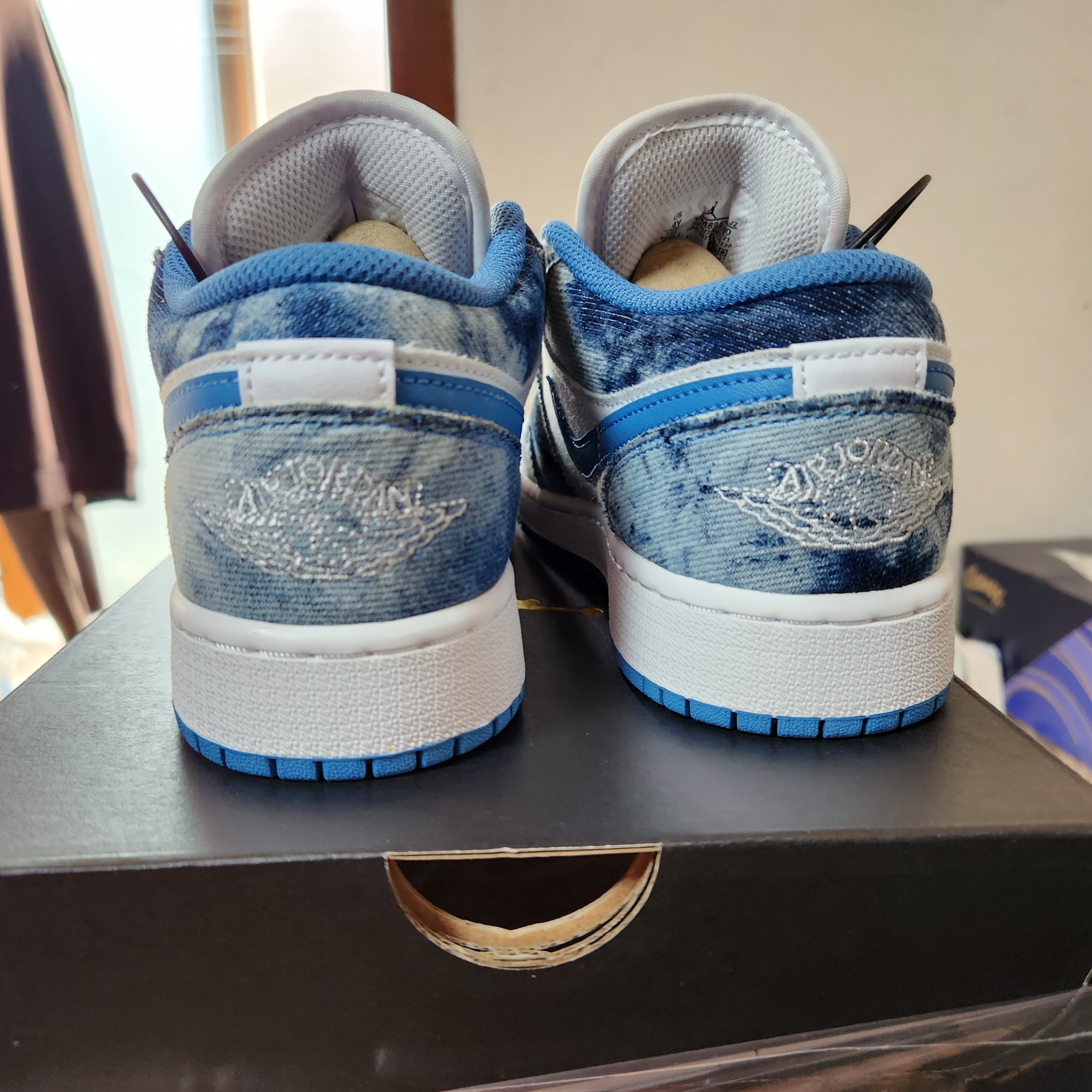 (GS) Jordan 1 Low Washed Denim 착용 스타일 - 4