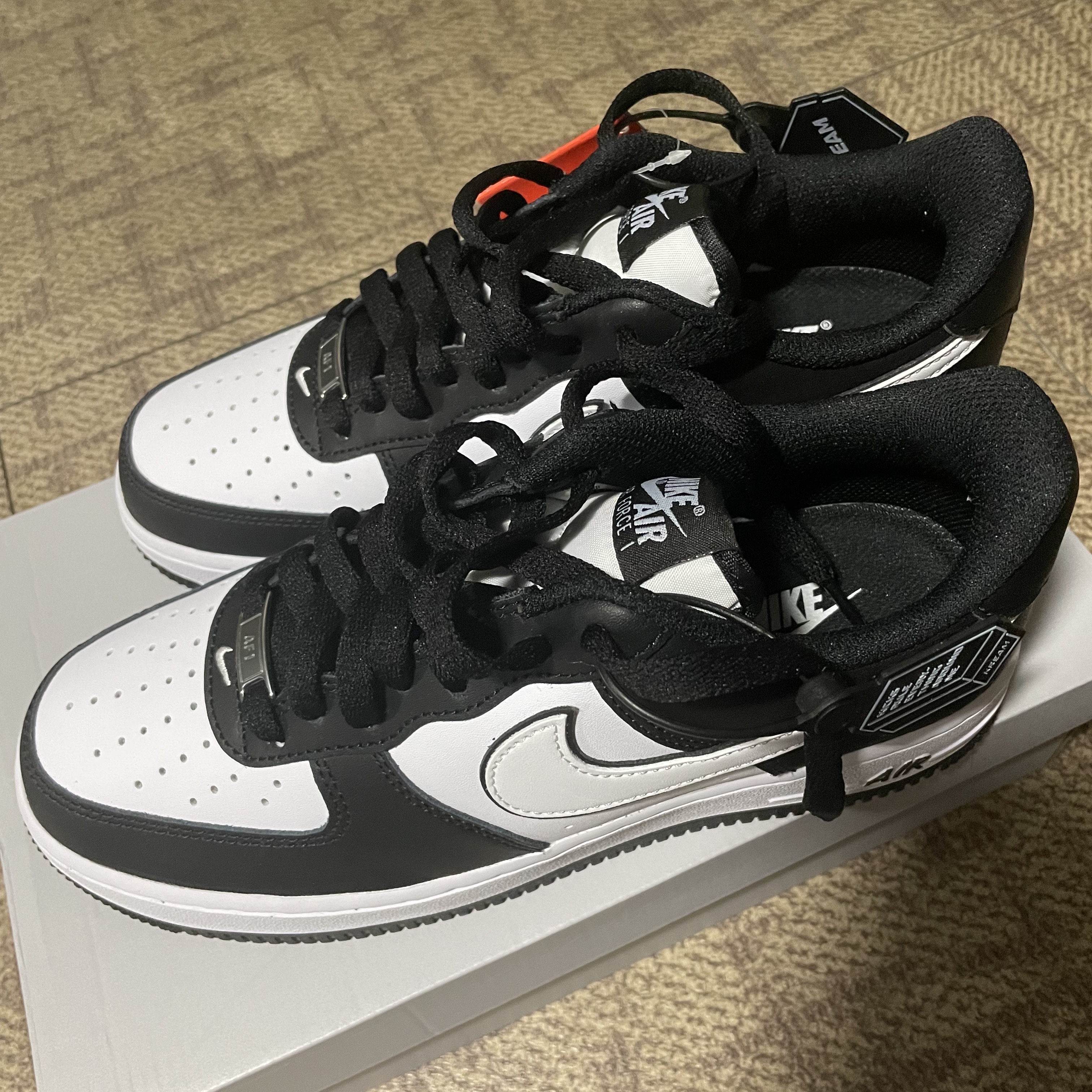 Nike Air Force 1 '07 Black White 착용 스타일