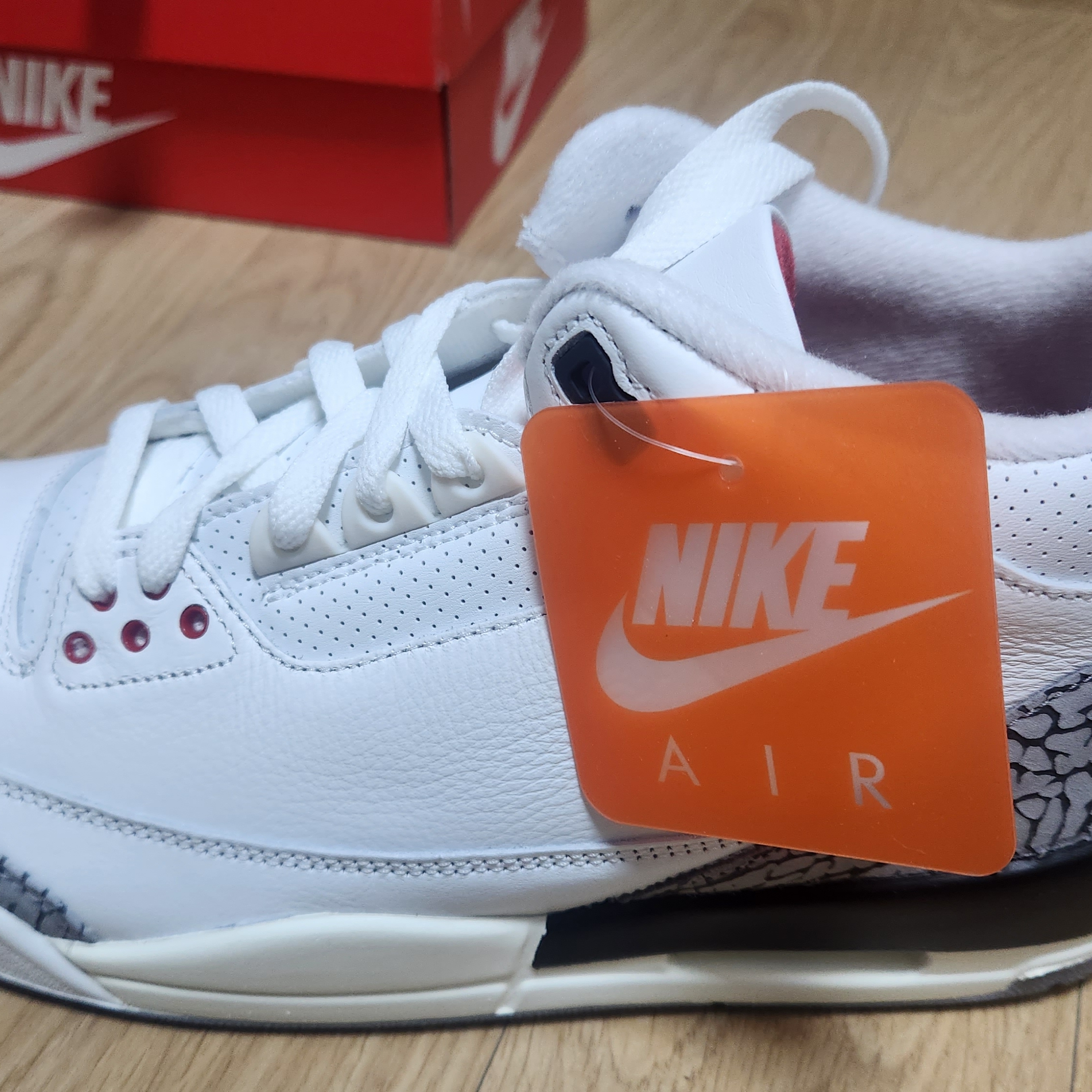 Jordan 3 Retro White Cement Reimagined 착용 스타일 - 3