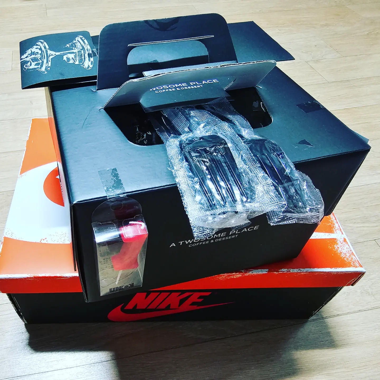 Jordan 1 Retro High OG Chicago 2022, Nike Air More Uptempo Olympic 2016 착용 스타일 - 2
