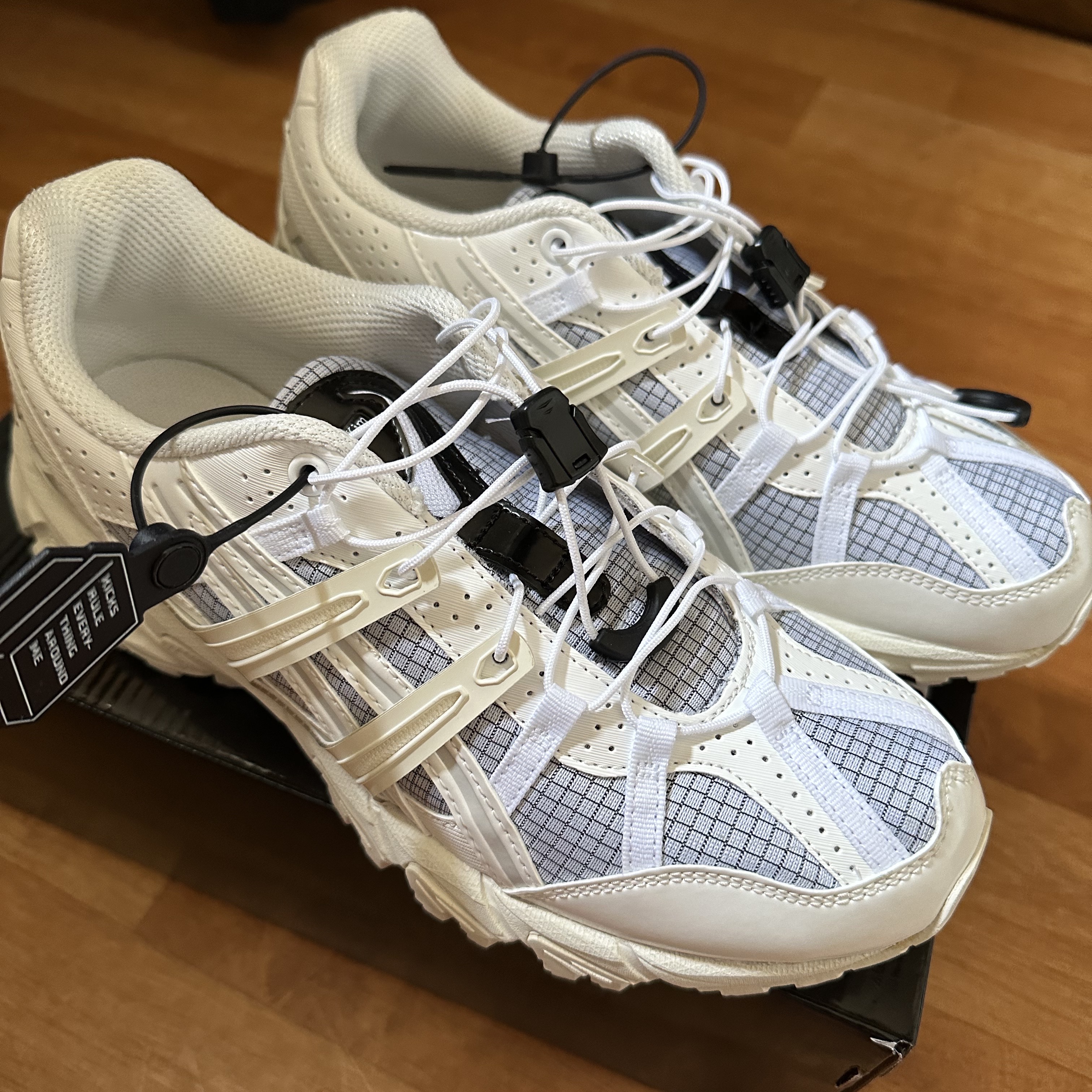 (W) Asics x Matin Kim Gel-Sonoma 15-50 Glacier Grey White 착용 스타일