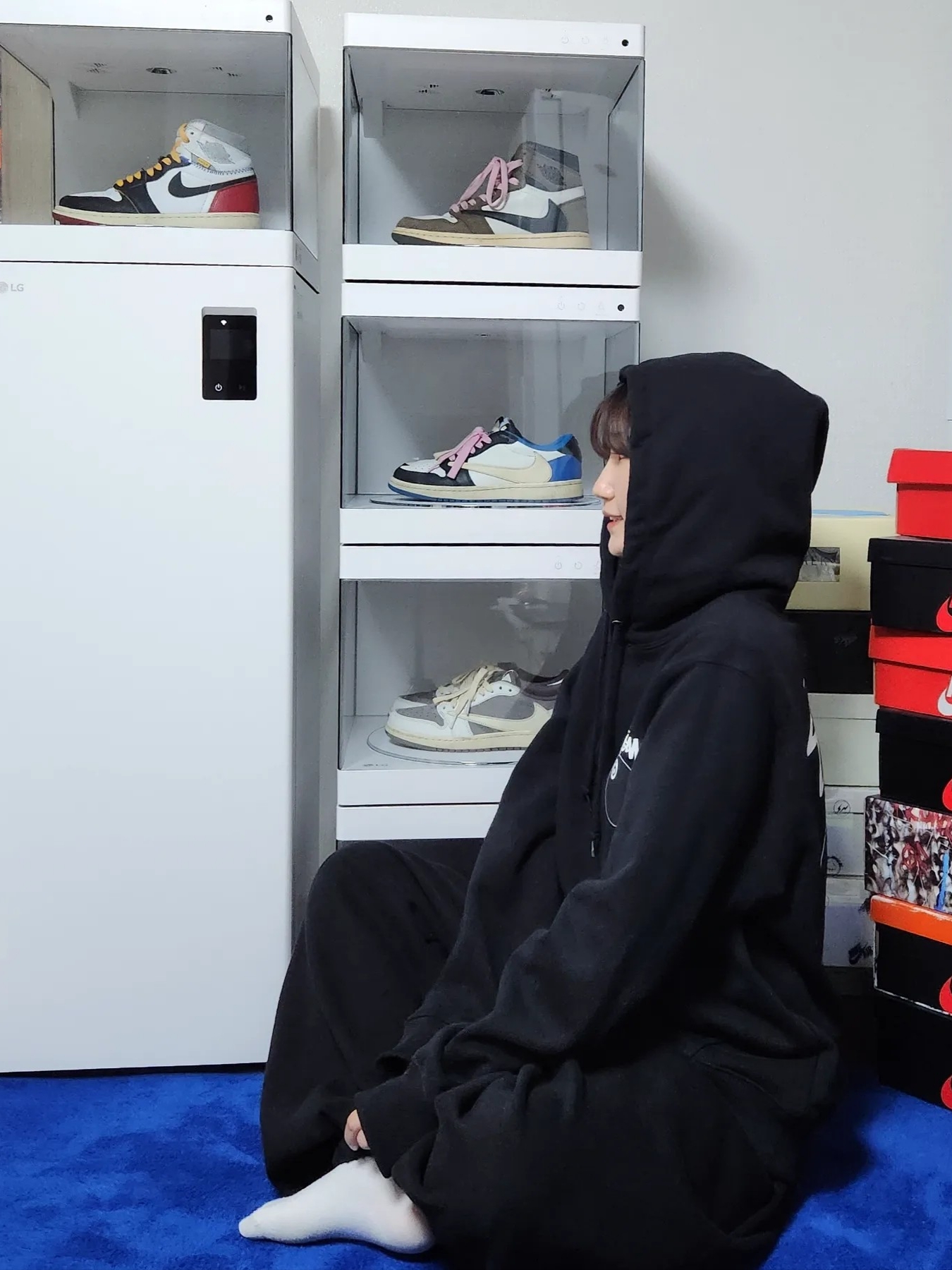 스투시 8볼 후드 블랙 - 21FW, 조던 1 x 유니온 레트로 하이 블랙토 착용 스타일 - 1