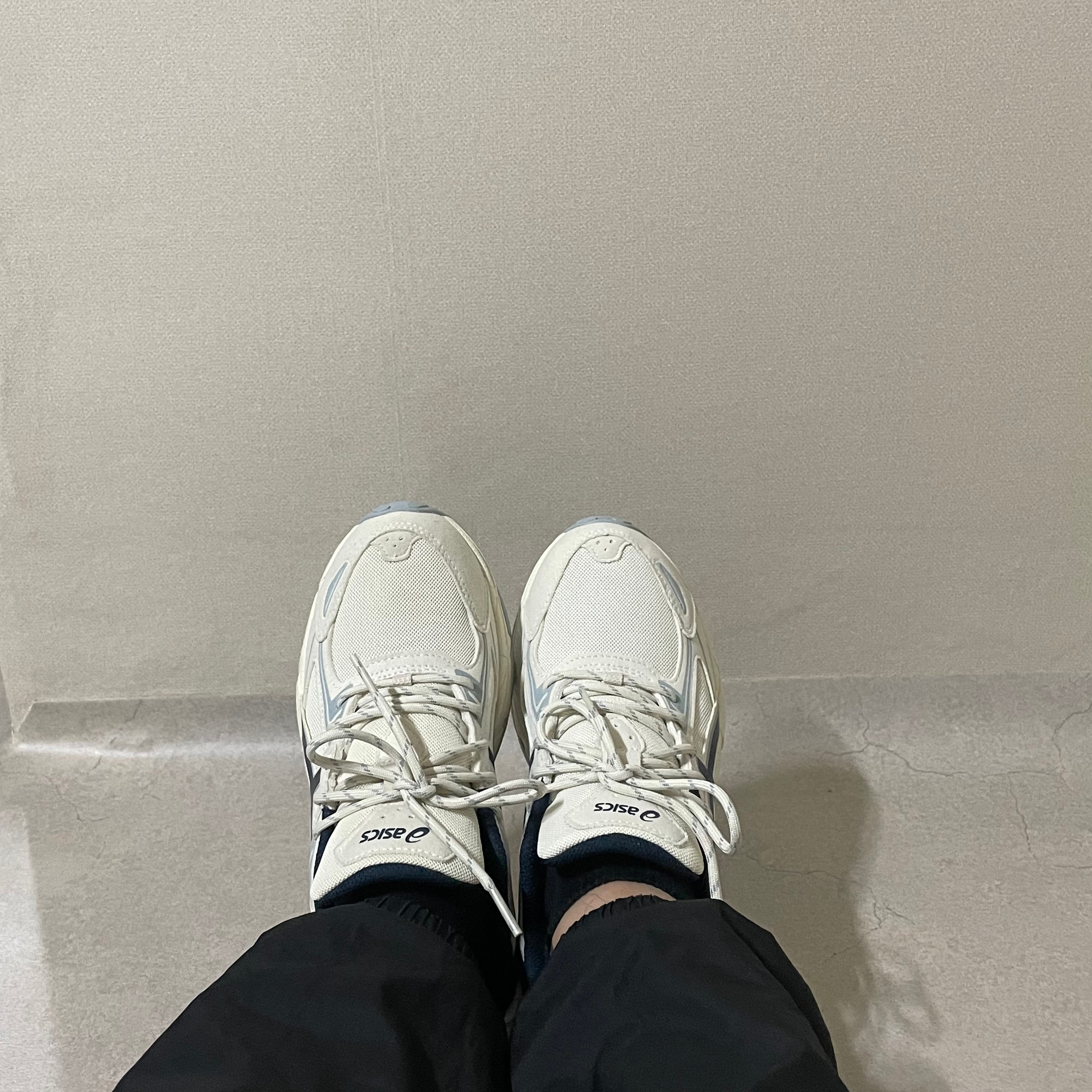 Asics Gel-Venture 6 SPS Birch French Blue 착용 스타일 - 2