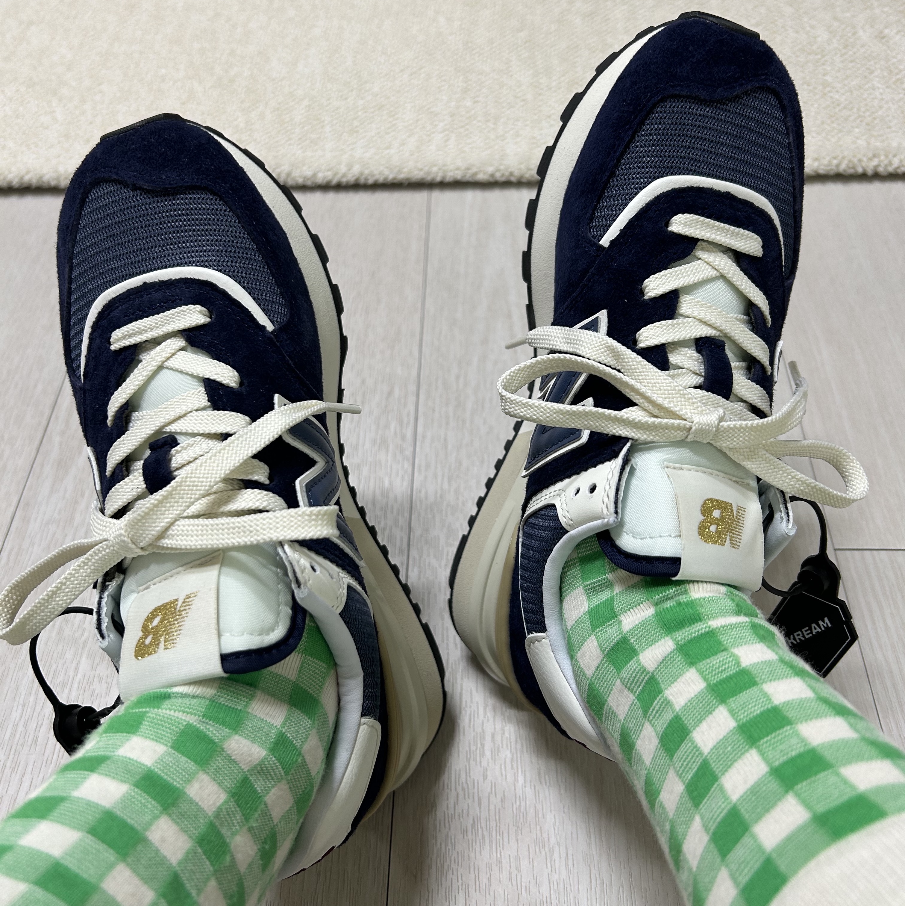 New Balance 574 Legacy Navy 착용 스타일
