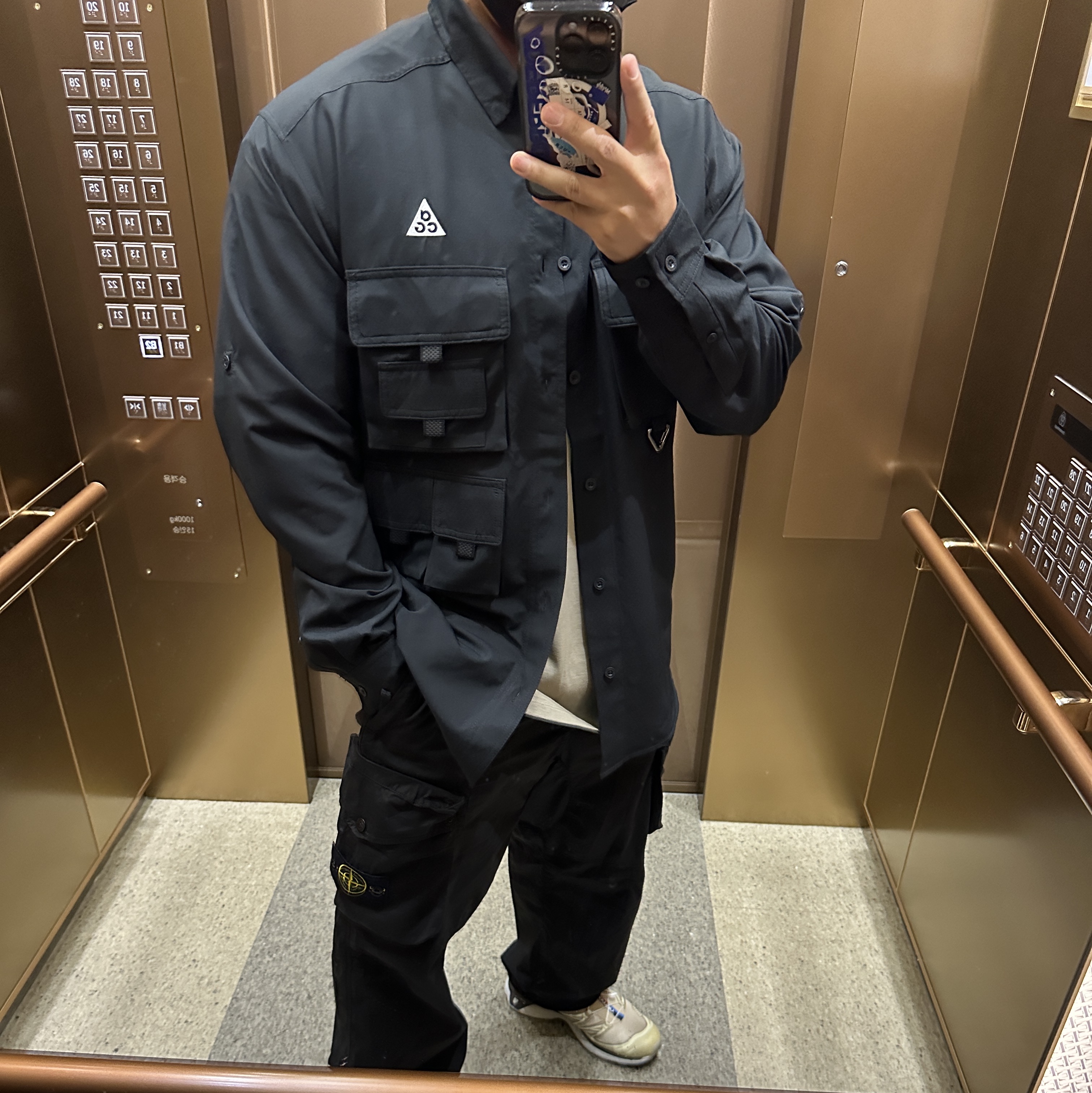 Nike ACG Devastation Trail Work Shirt Black - Asia, Salomon XT-6 Clear Safari Vanila Ice 착용 스타일