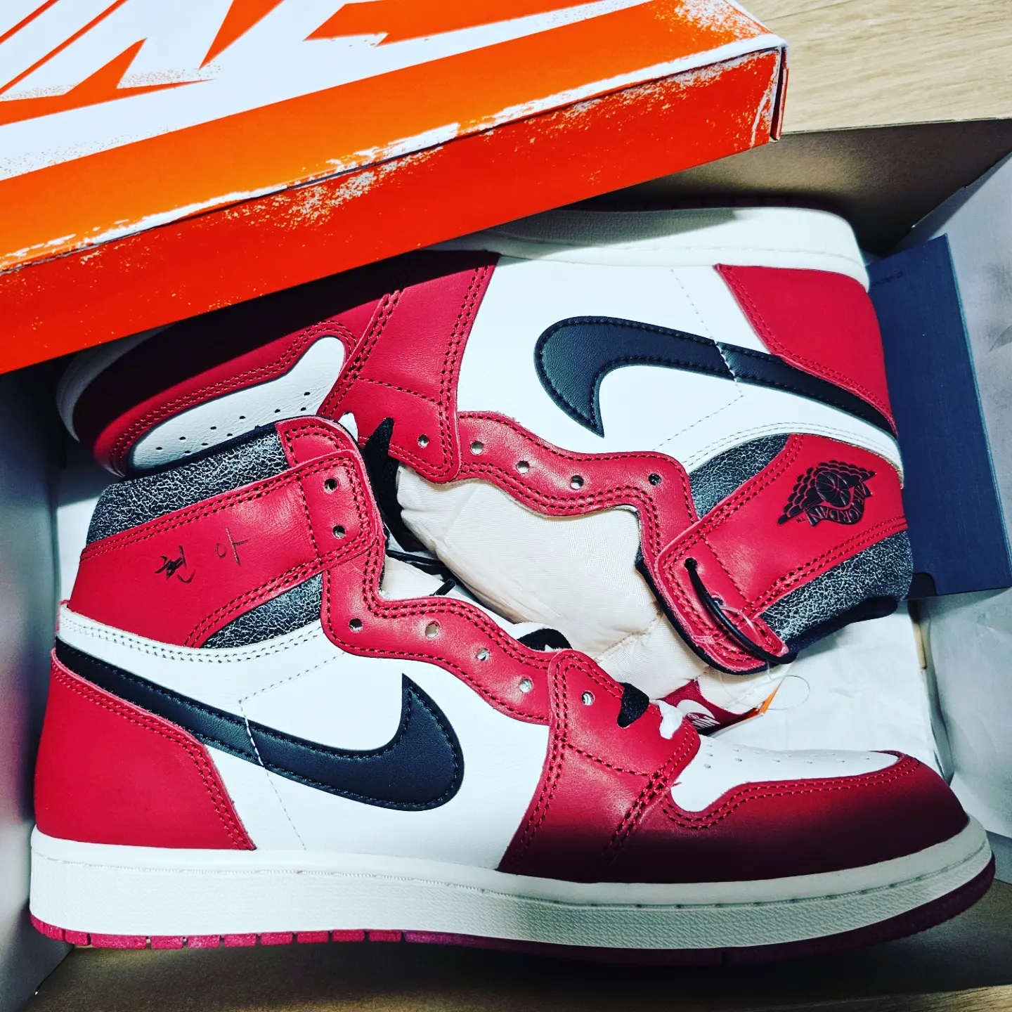 Jordan 1 Retro High OG Chicago 2022, Nike Air More Uptempo Olympic 2016 착용 스타일 - 1