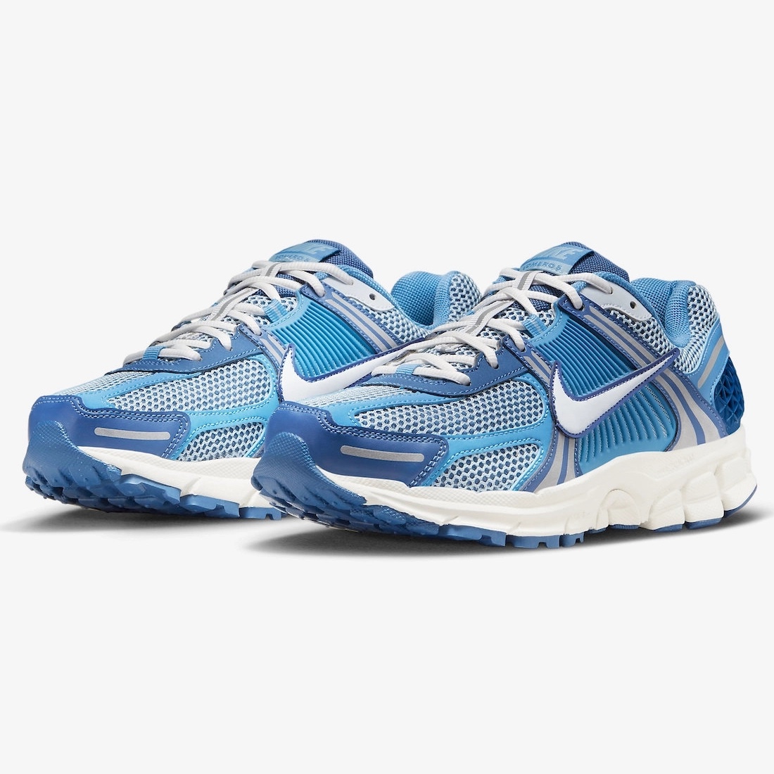 Nike Zoom Vomero 5 Mystic Navy and Worn Blue 착용 스타일 - 2