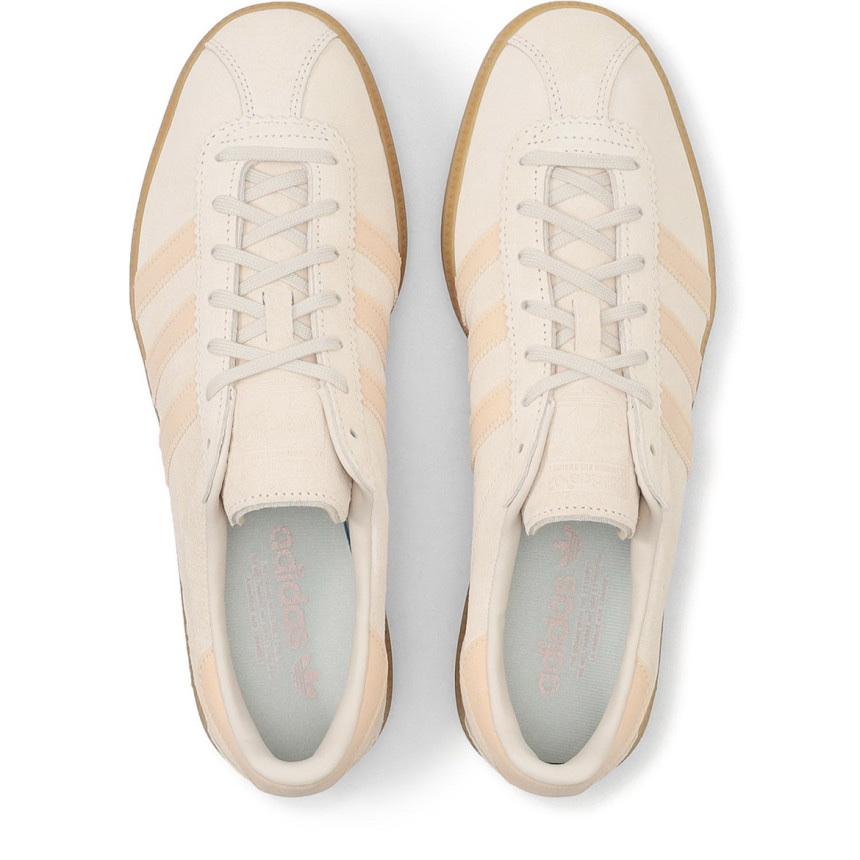 Adidas Bermuda Wonder White 착용 스타일