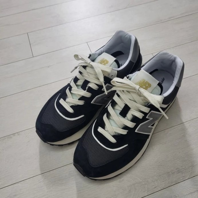 New Balance 574 Legacy Black 착용 스타일 - 1