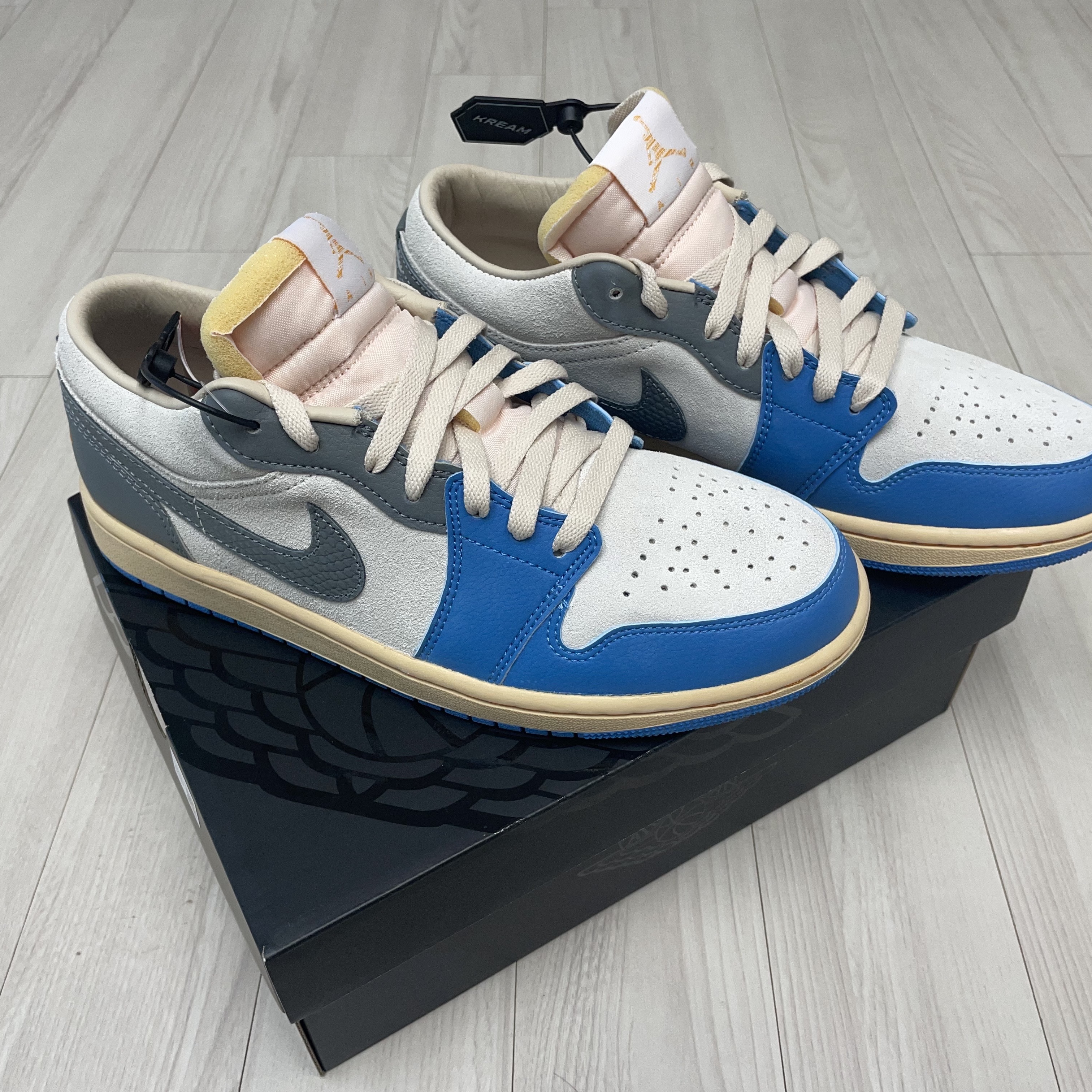 Jordan 1 Low SE Tokyo 96 착용 스타일