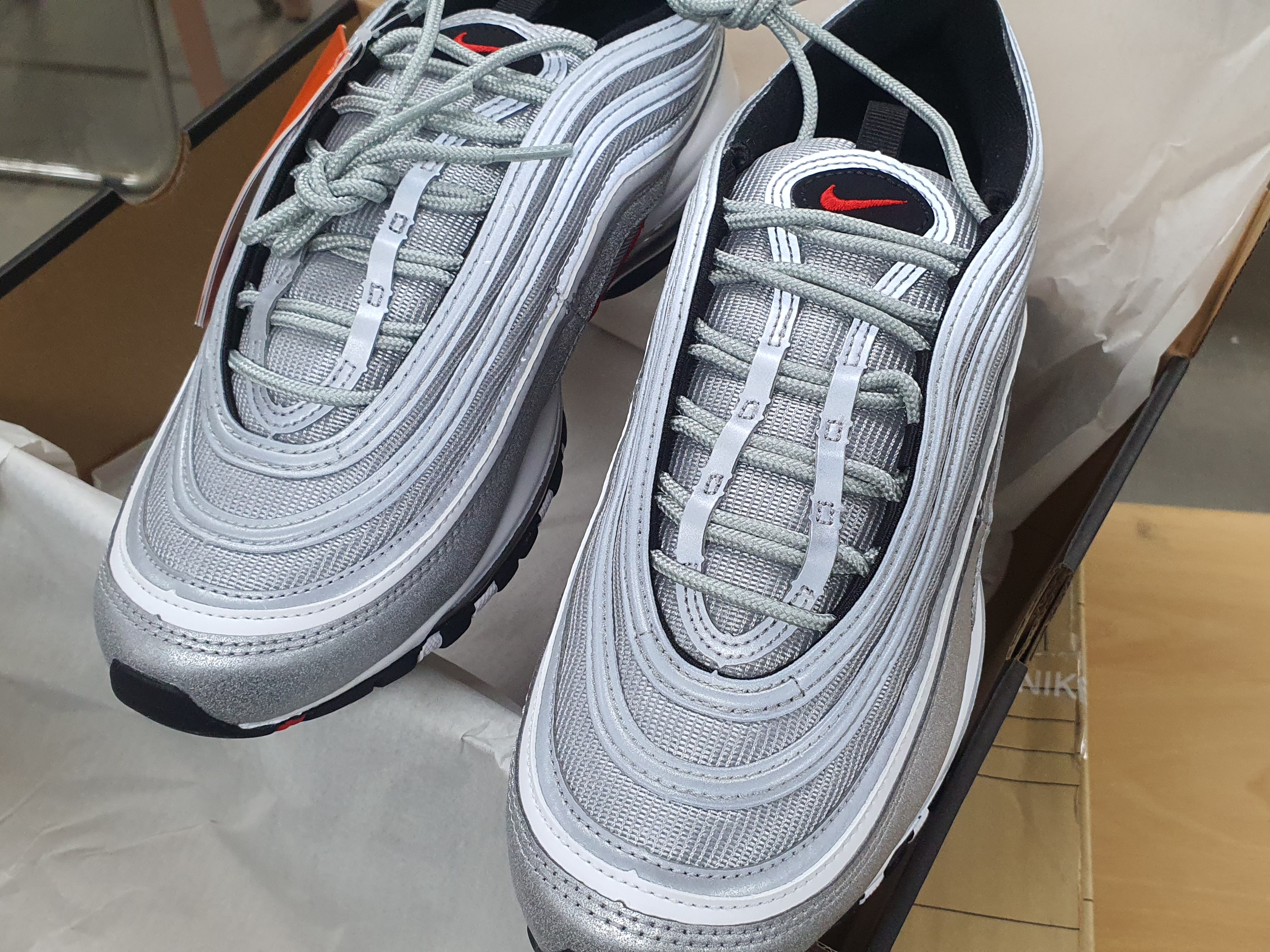 Nike Air Max 97 OG Silver Bullet 2022 착용 스타일 - 1