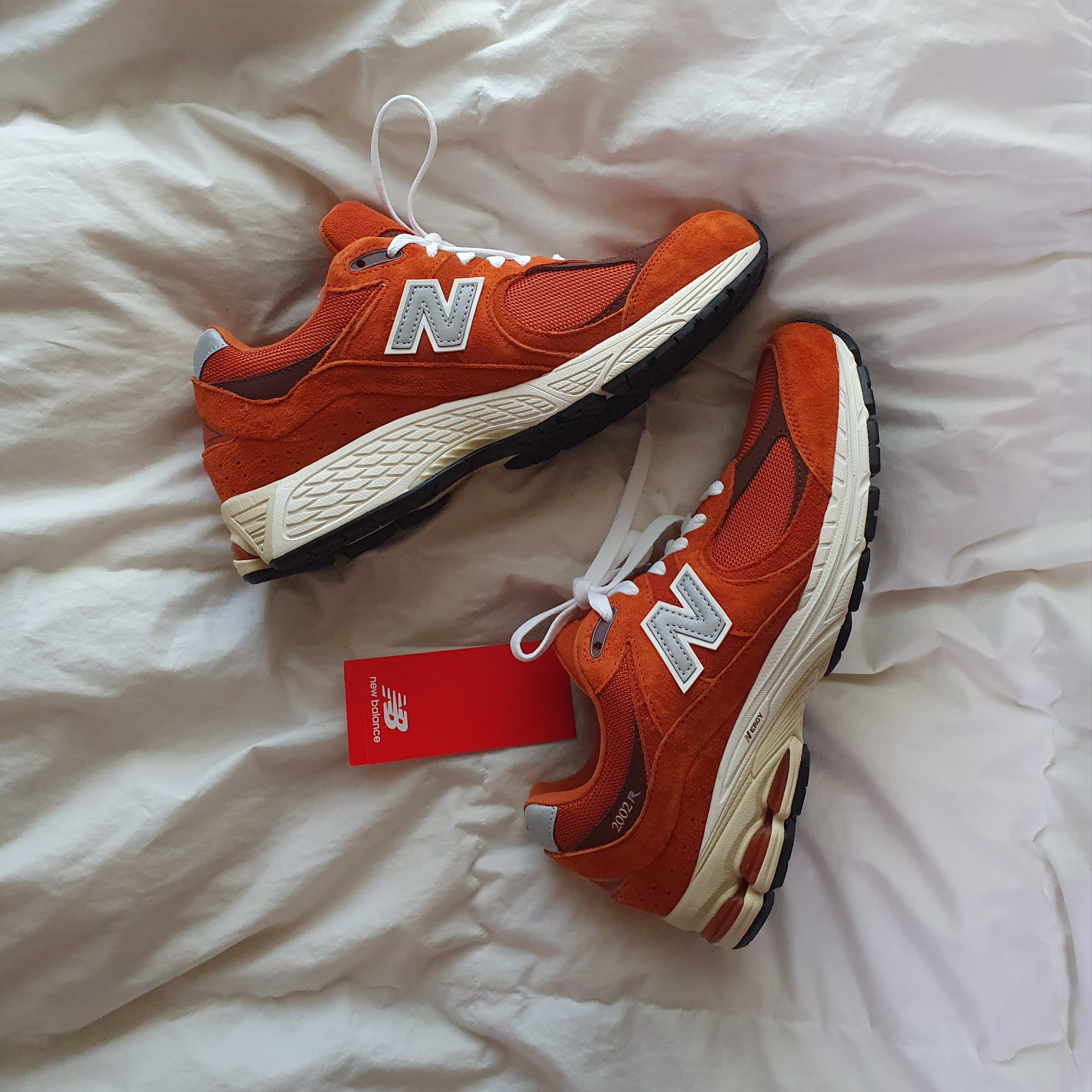 New Balance 2002R Rust Oxide 착용 스타일