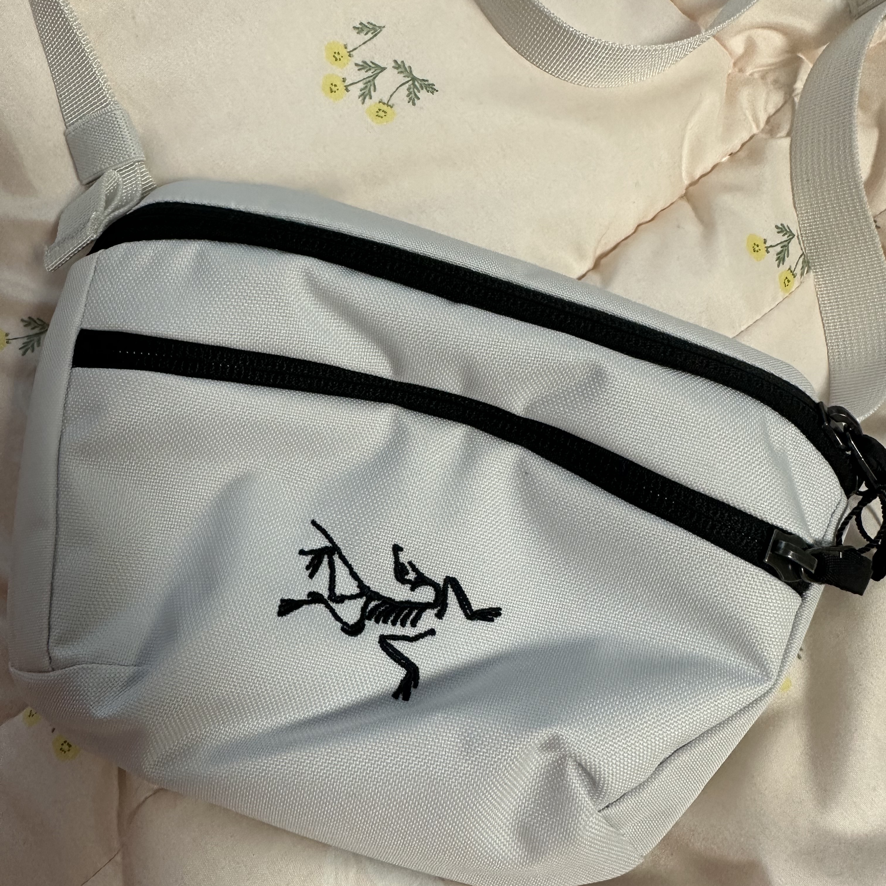 Arc'teryx Mantis 1 Waistpack Orca 착용 스타일
