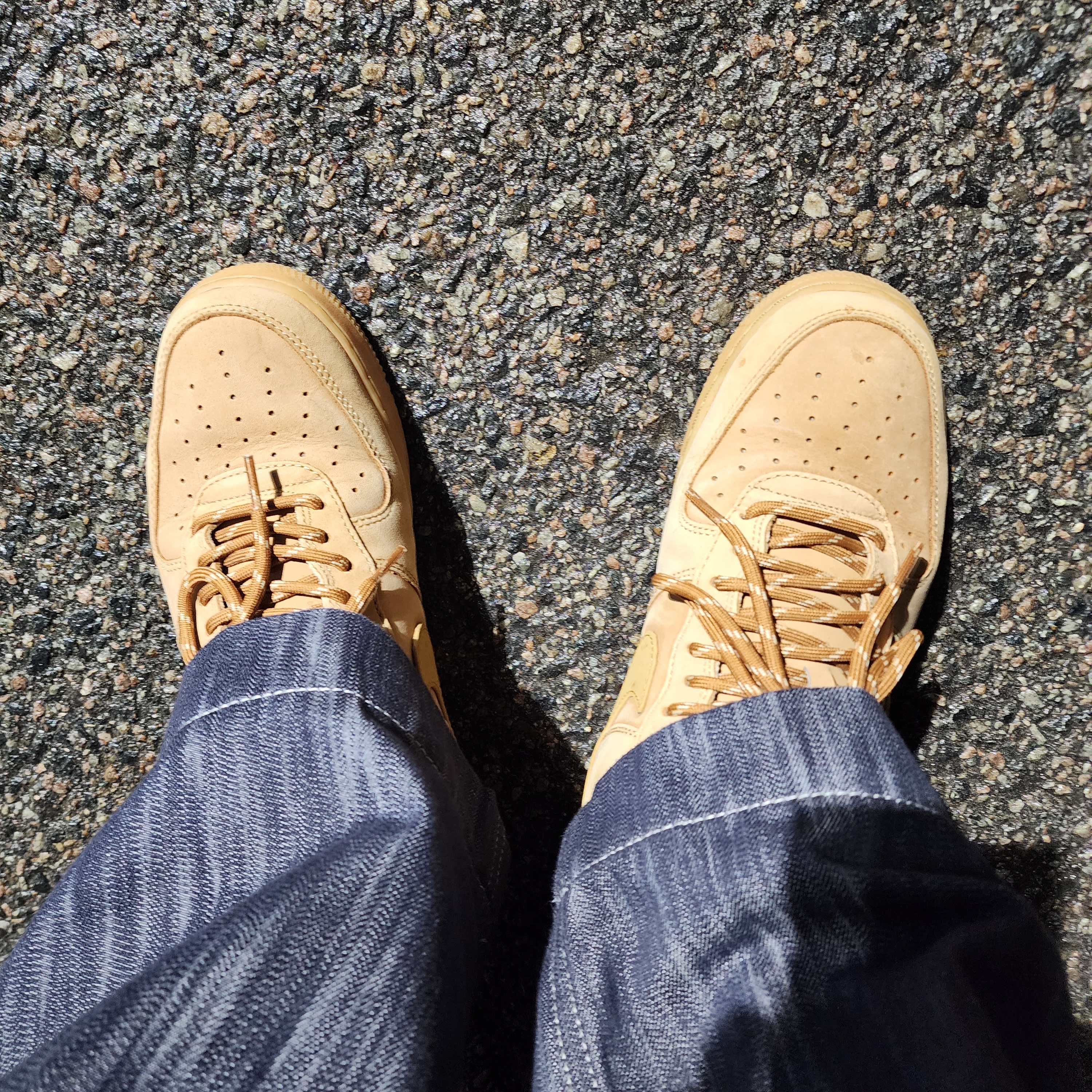 Nike Air Force 1 '07 WB Flax 착용 스타일